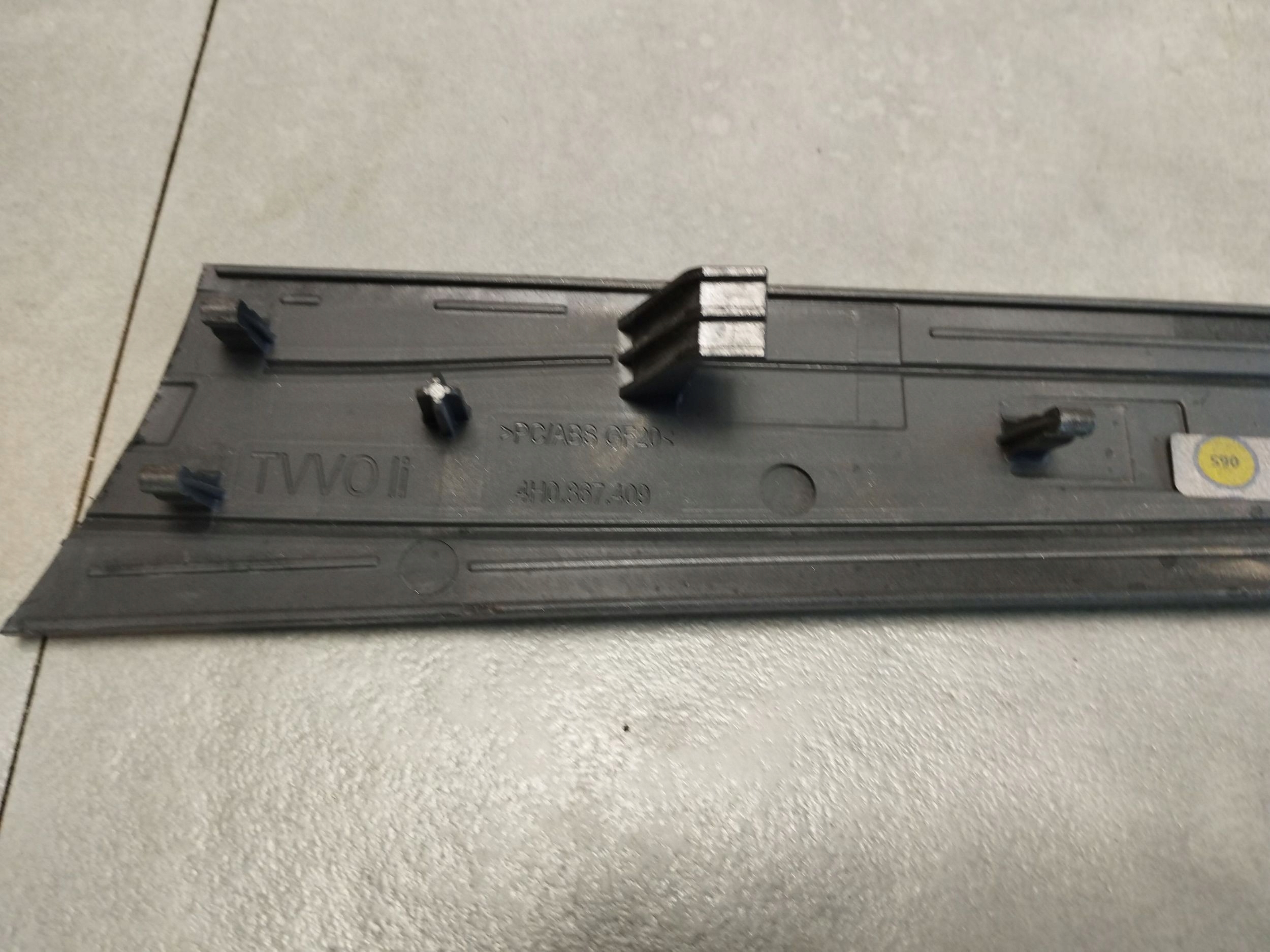 Audi A8 D4 4H decorative trim door left front 4H0867409
