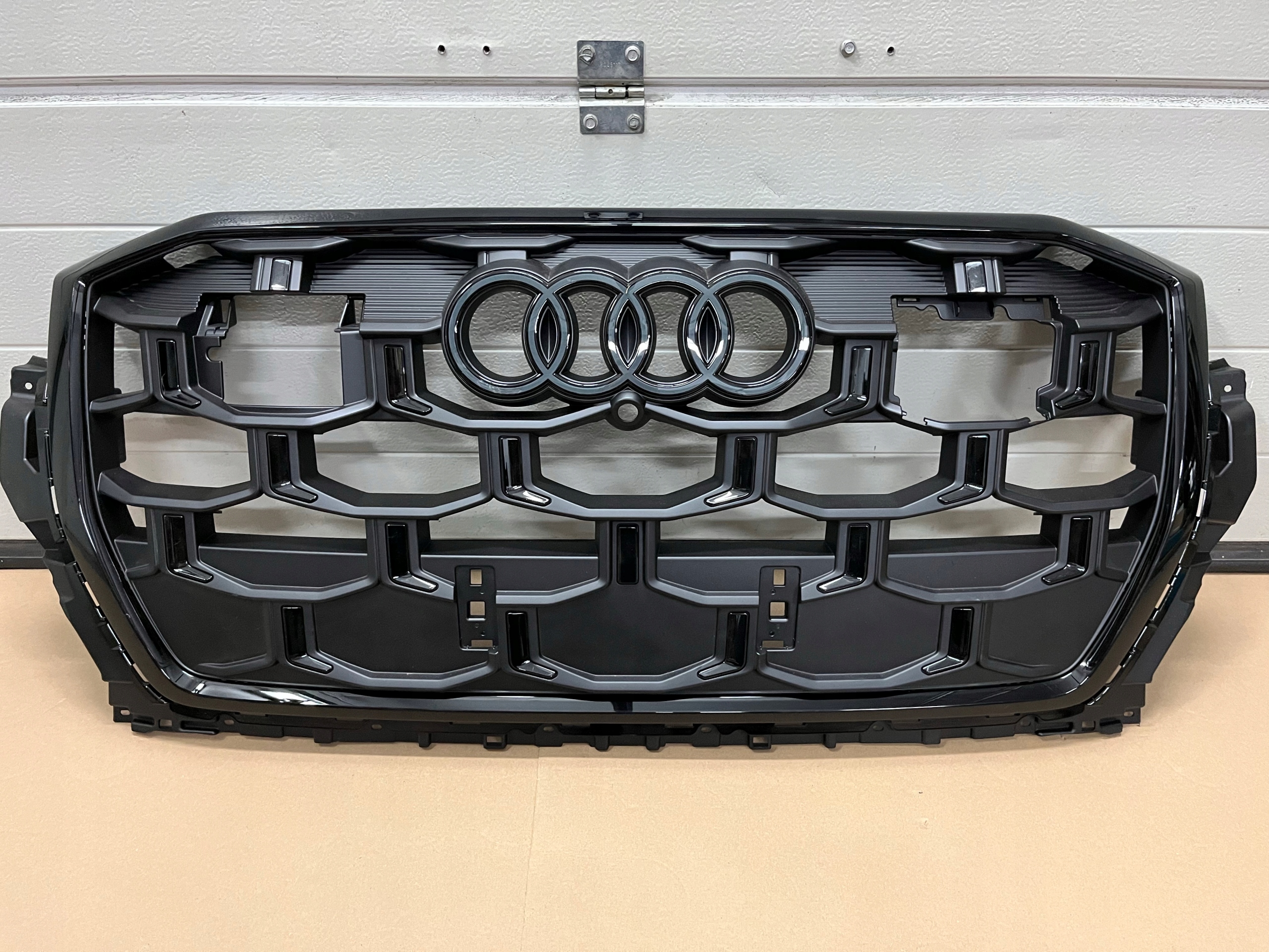GRILL AUDI Q7 4M0 LIFT 2024 4M0853651BD ATRAPA ZDERZAKA AUDI Q7 II LIFT