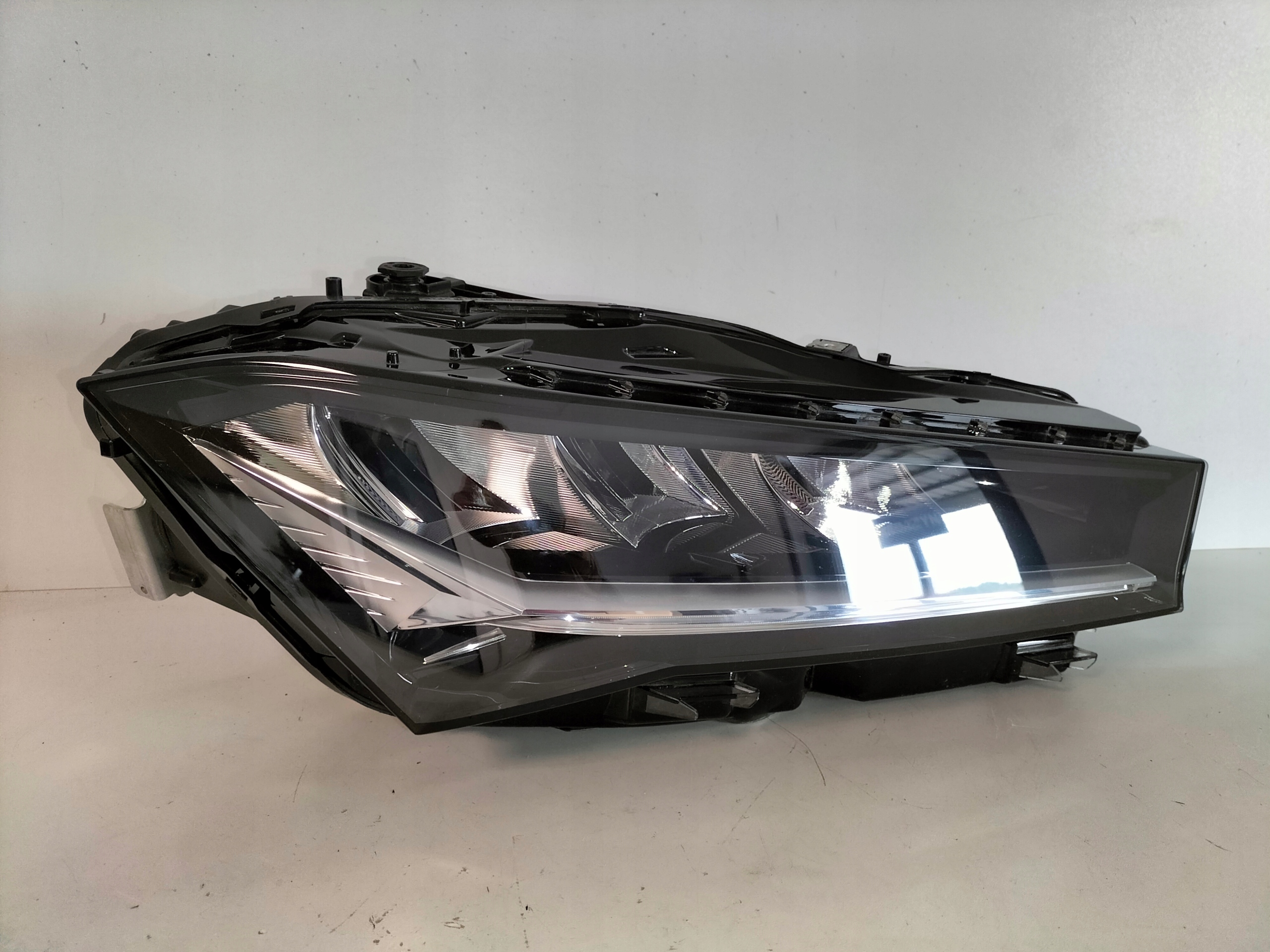 light front reflektor right SKODA SUPERB 4 IV 3Y 24- FULL LED