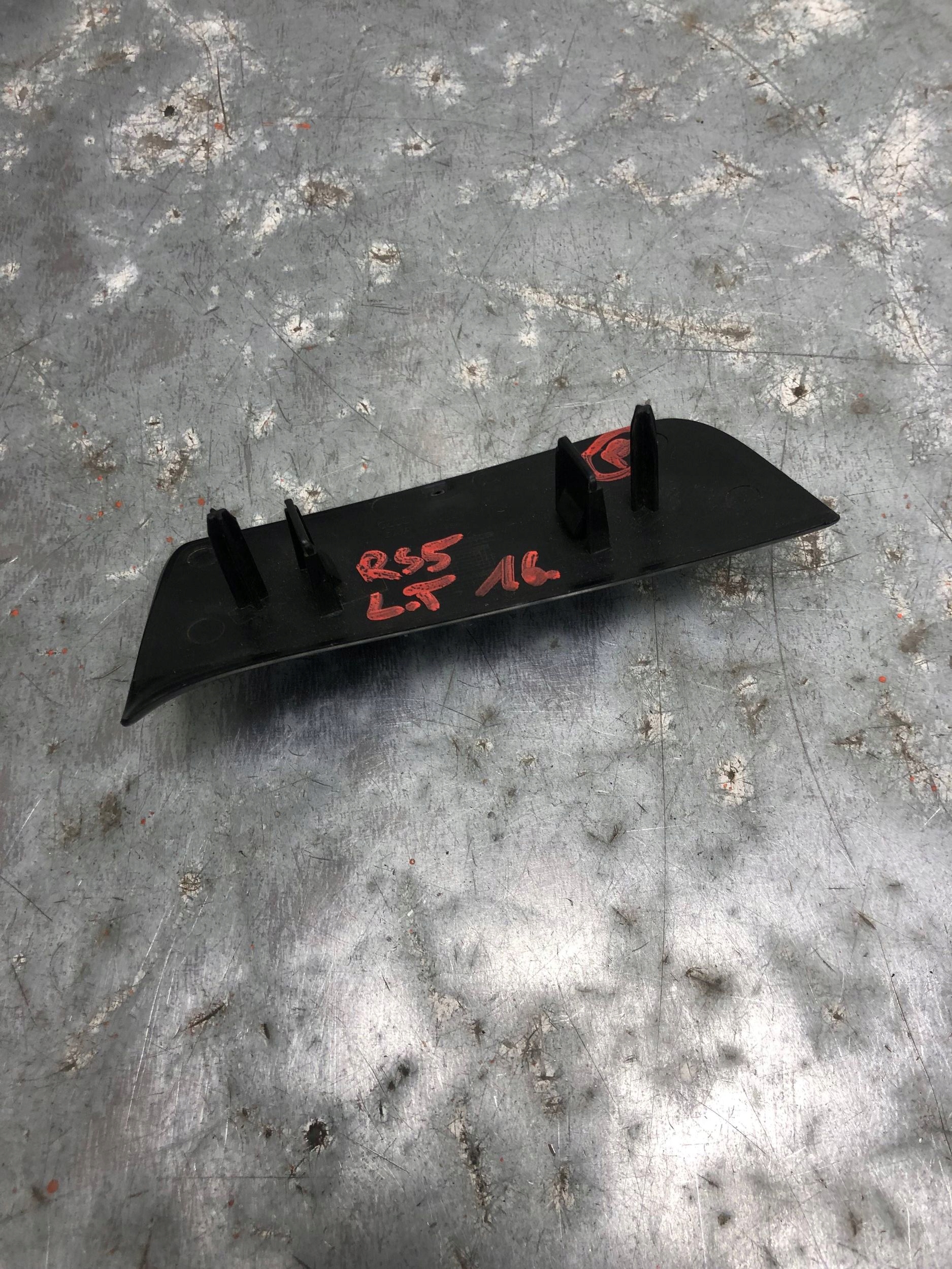 modanatura parafango sinistra posteriore AUDI RS5 8W6853467