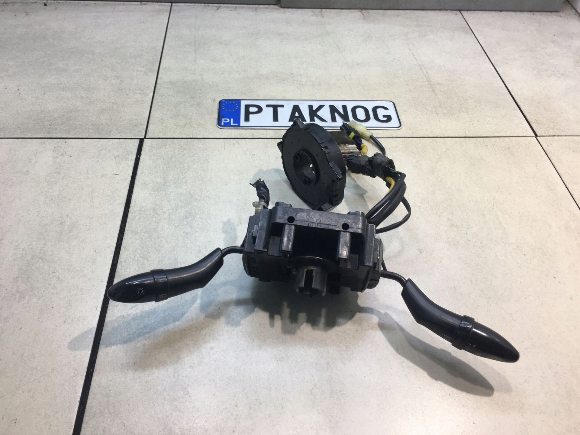 commande levier commodo sous volant HYUNDAI COUPE et
