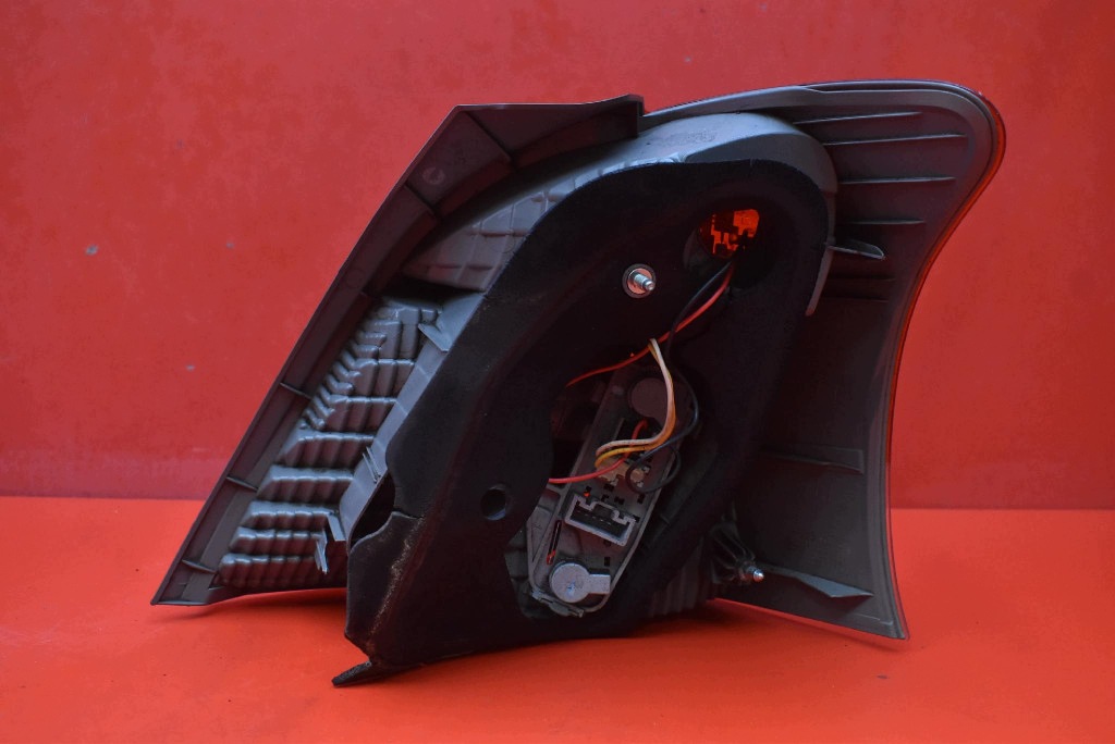 light left rear part rear 0D-53 TOYOTA YARIS 2 II 3D HB 05-09