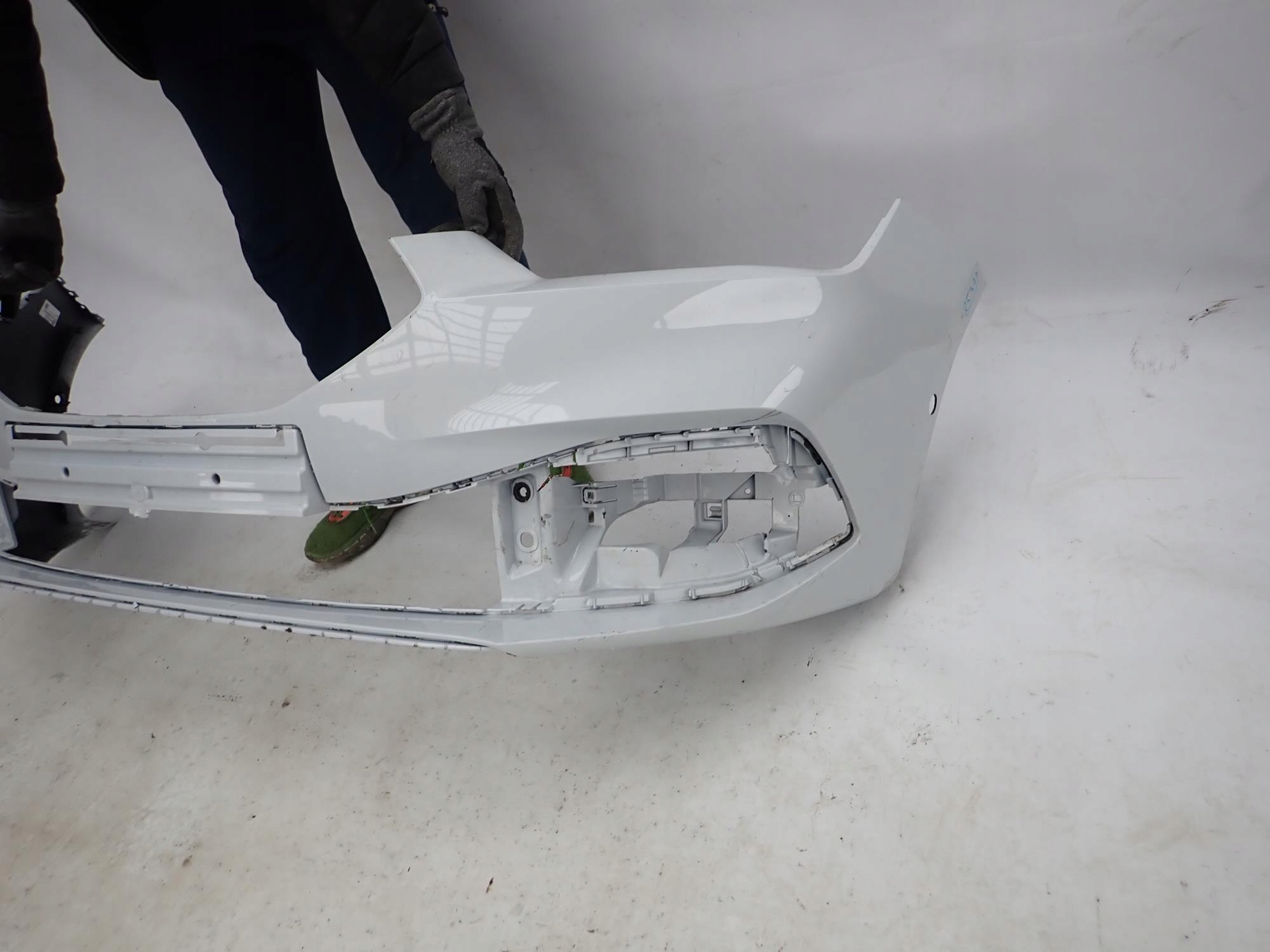 SEAT LEON IV 4 20-> bumper front front PDC