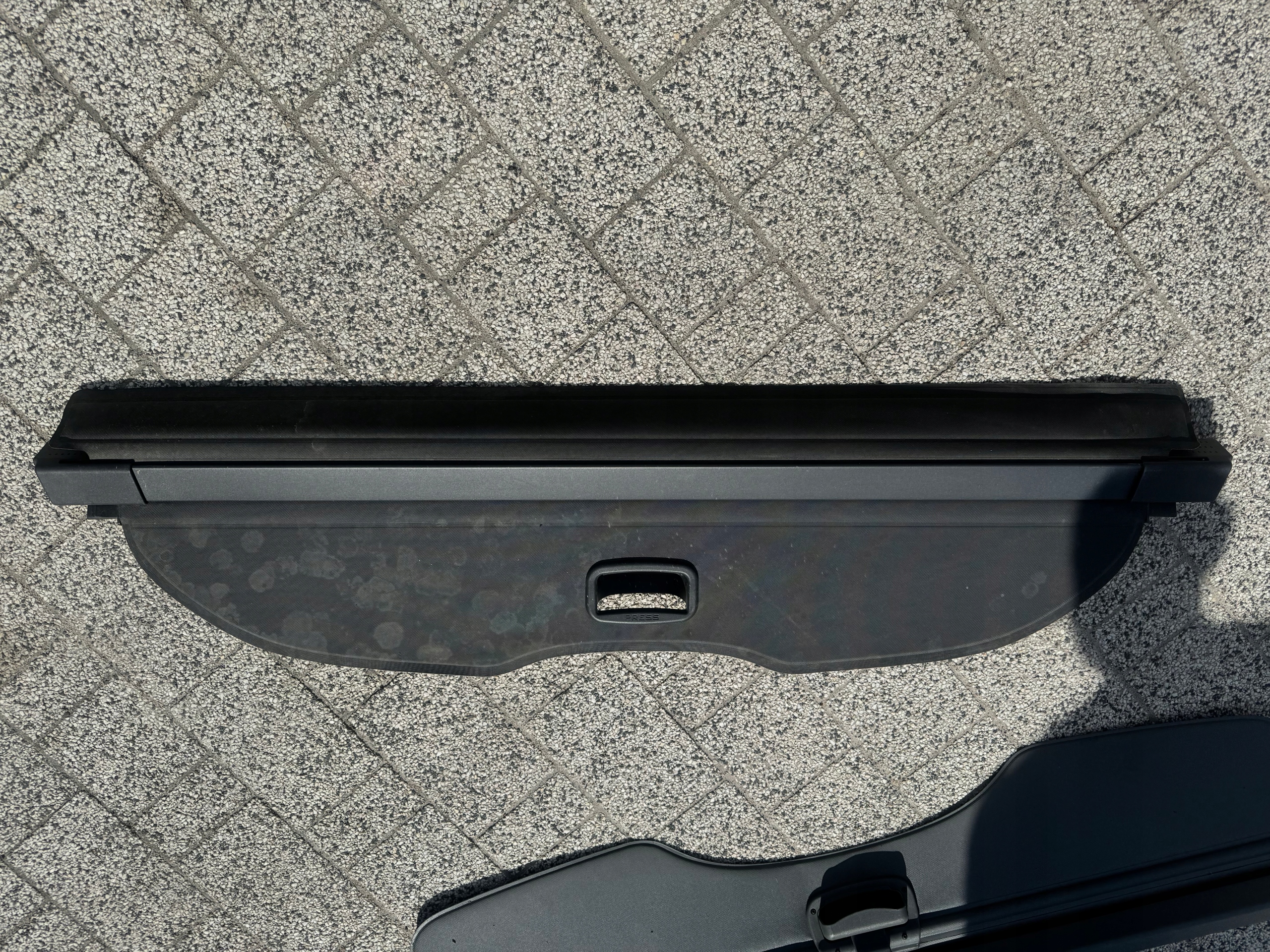 FORD FOCUS III KOMBI ROLETA BAGAZNIKA