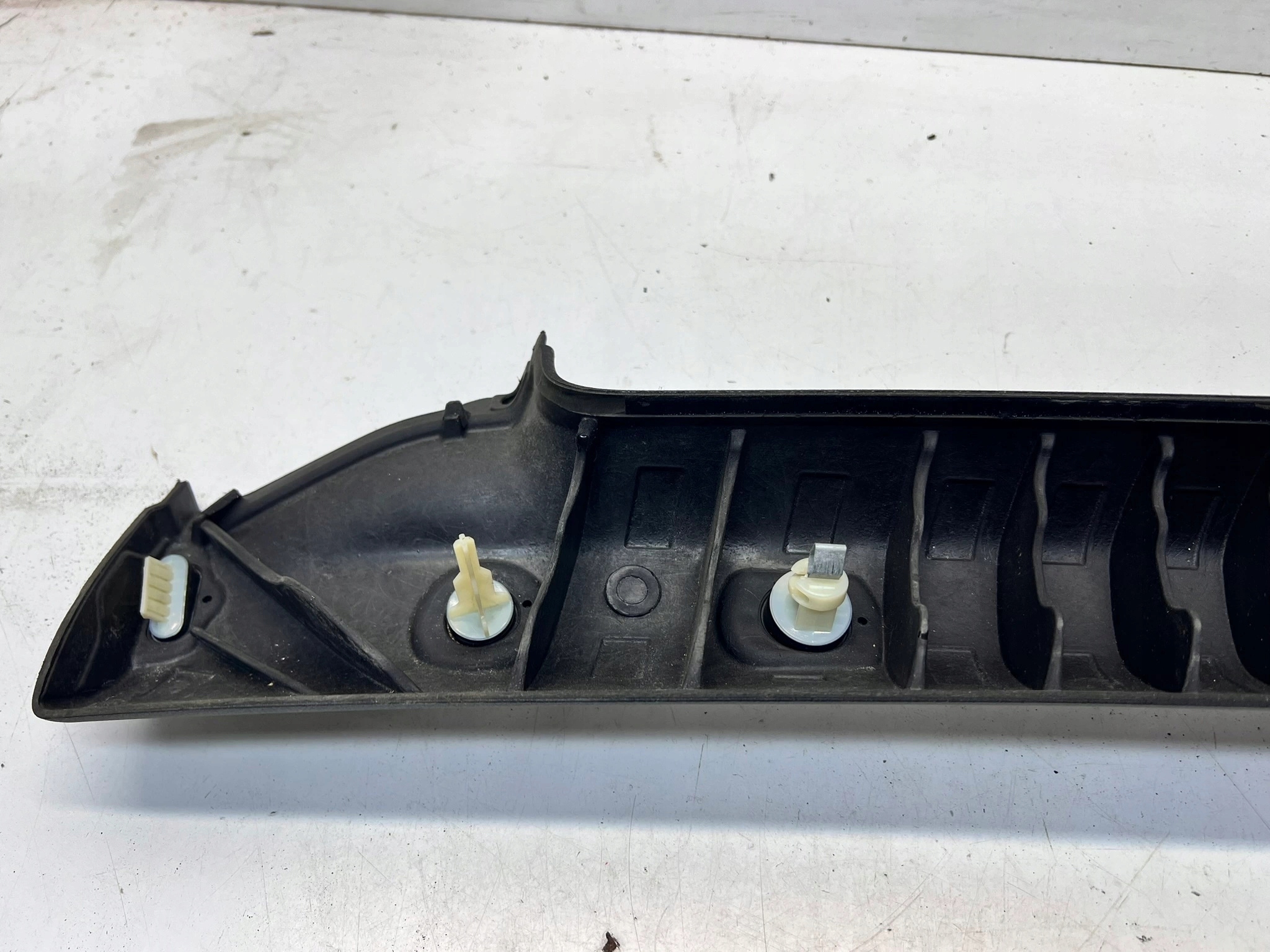 Blende Abdeckung SLUPKA A rechts AUDI A5 CABRIO 8F0867234A schwarzer