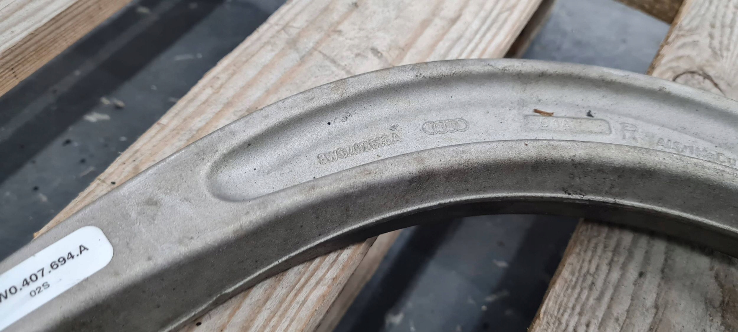 A5 8W S5 arm lower right front 8W0407696B A4 B9 8W S4