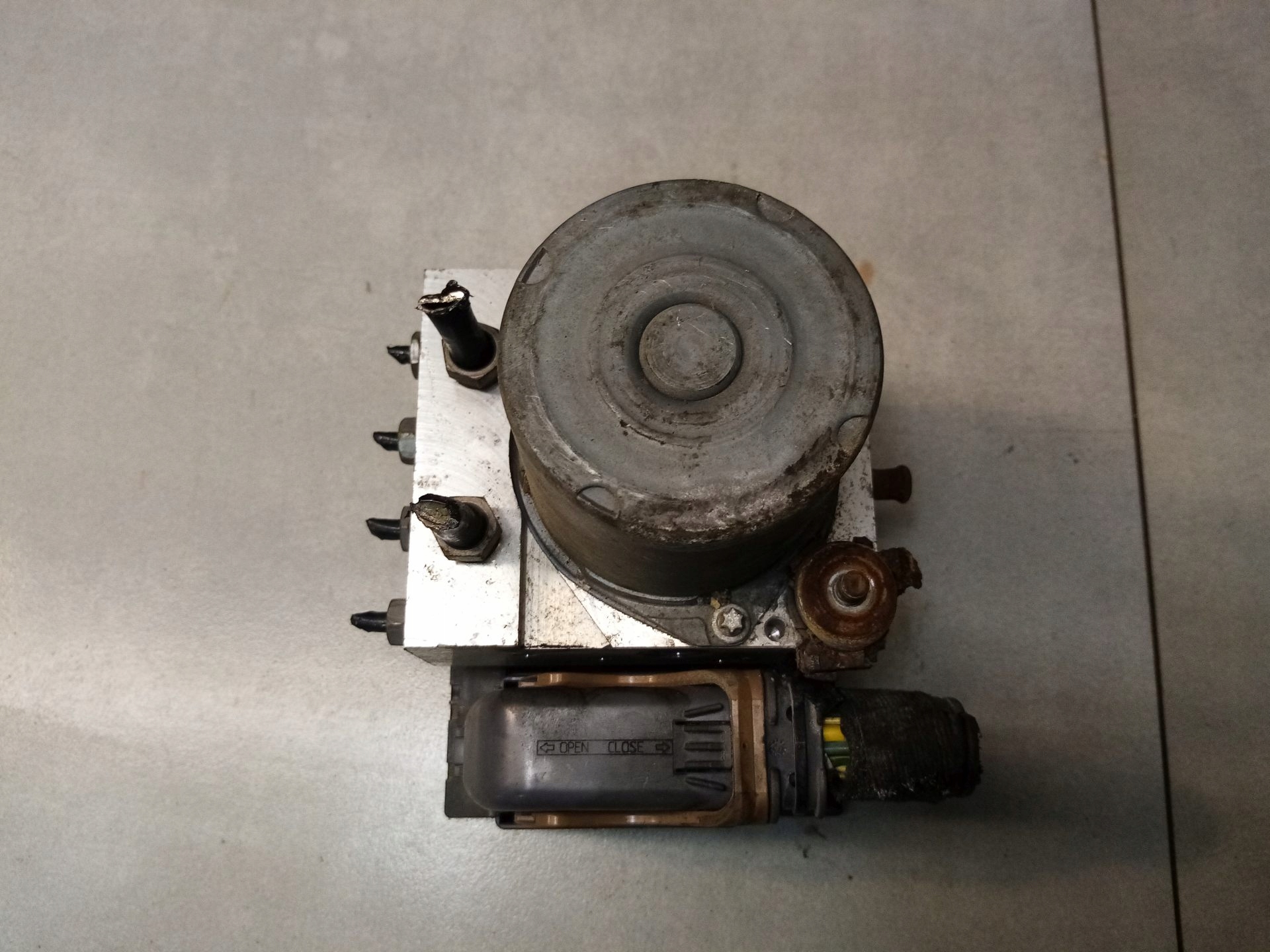 pump ABS C4 and 1.6 HDI 0265950635