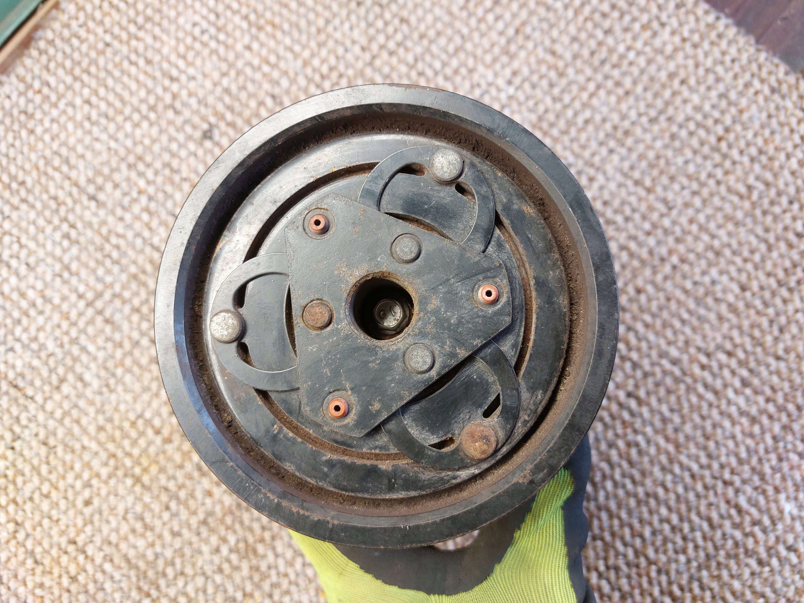compressor; compressor of the air conditioning NISSAN JUKE 14r