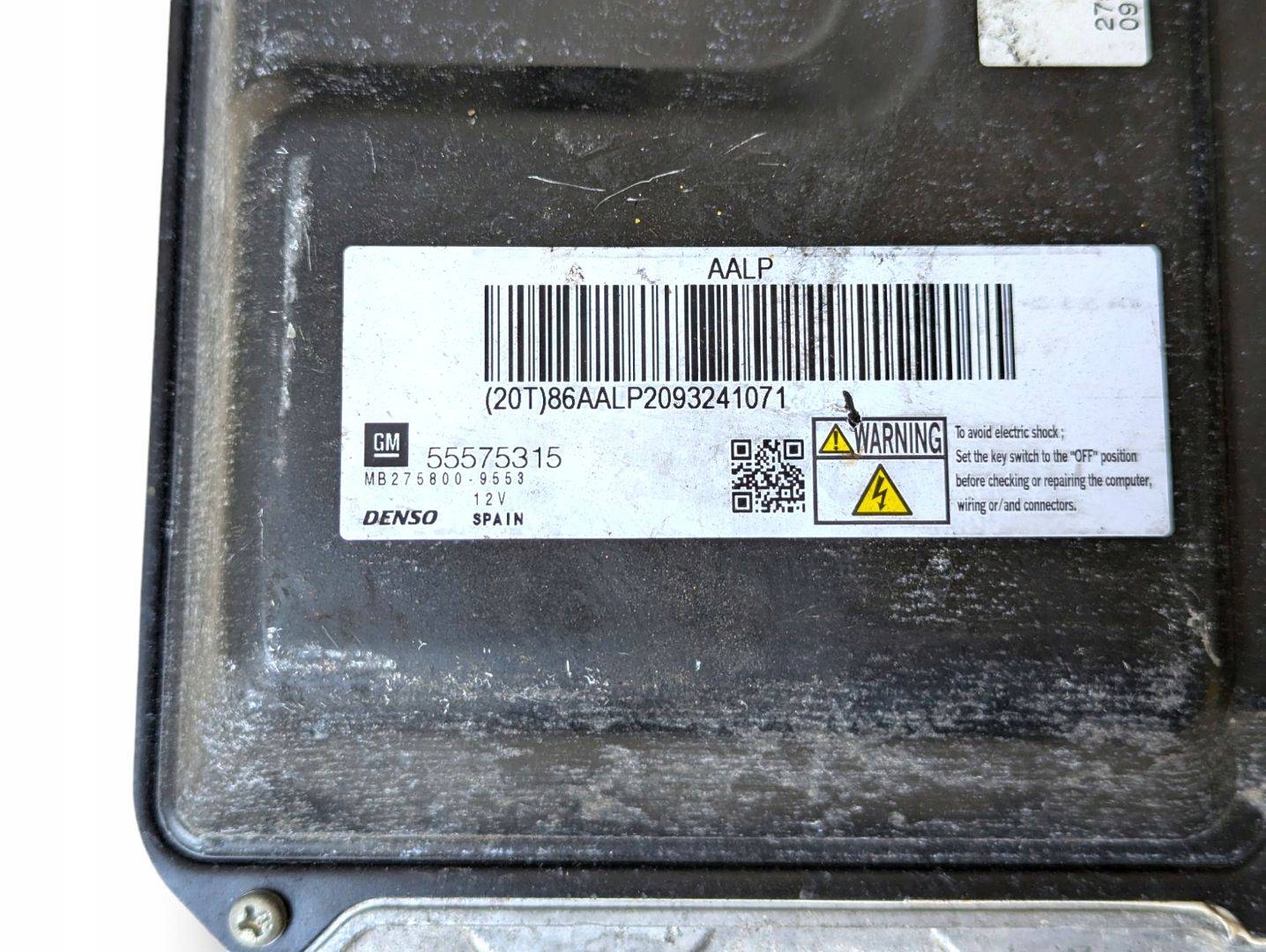 control unit of the engine Opel Astra J 2009 55575315