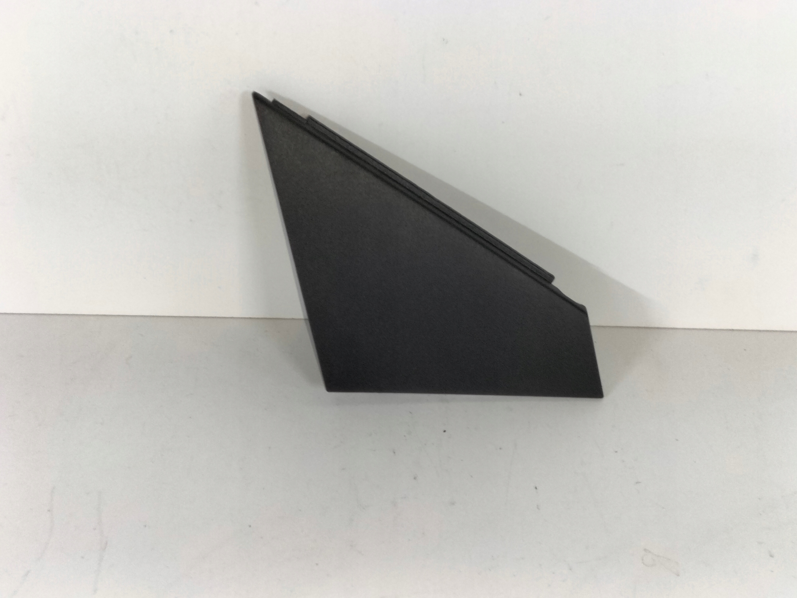Trojkat spoiler door front right SEAT ATECA 16