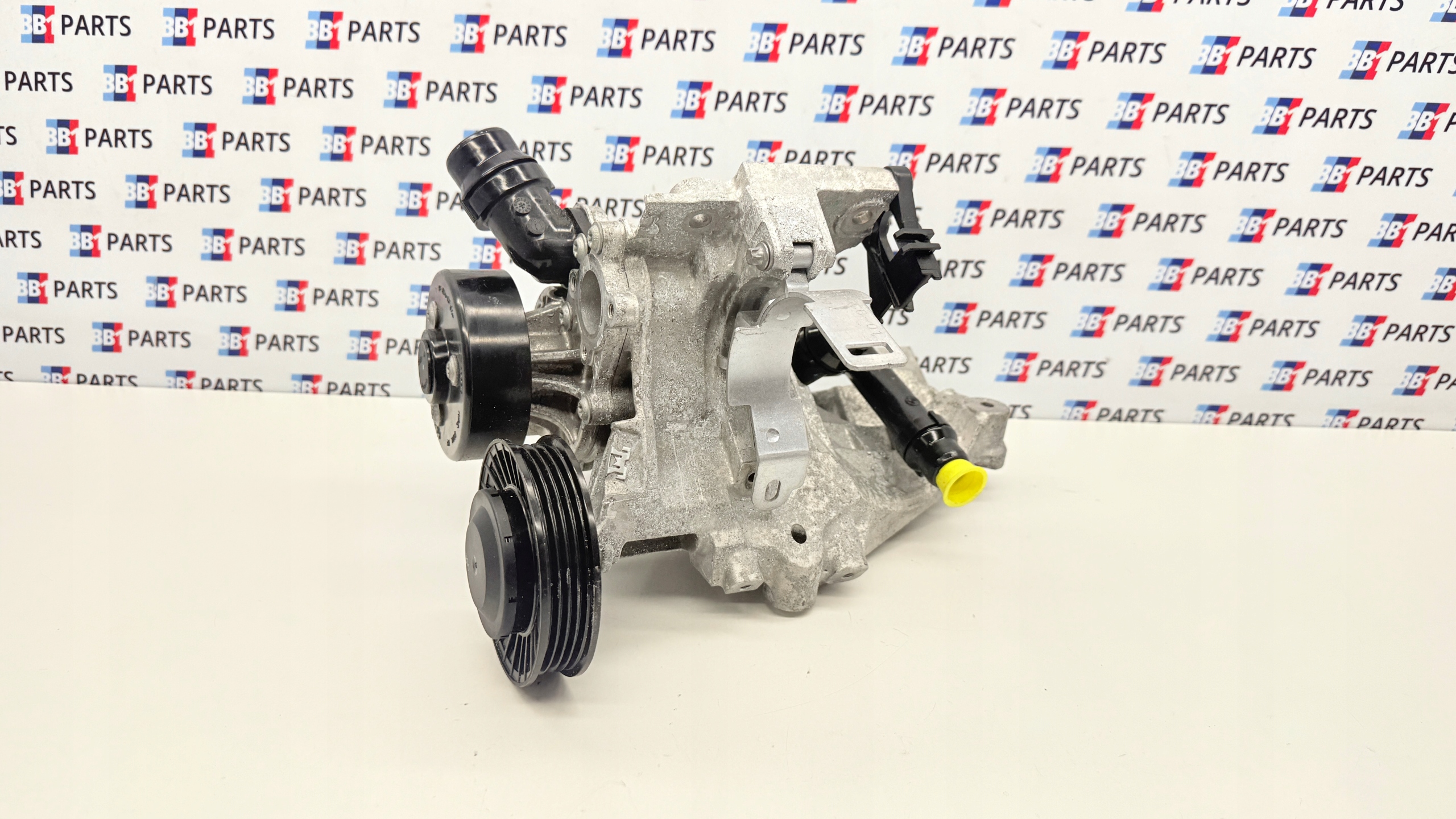 BMW G01 X3 G20 G30 water pump 30E 330E 8650987 9455975