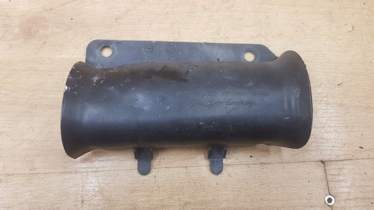 OSŁONA OBUDOWA PASA PRZEDNIEGO VOLVO V50