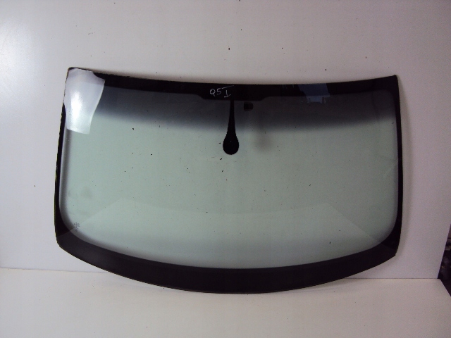 Лобовое стекло AUDI Q5 8R 8R0 2011 год