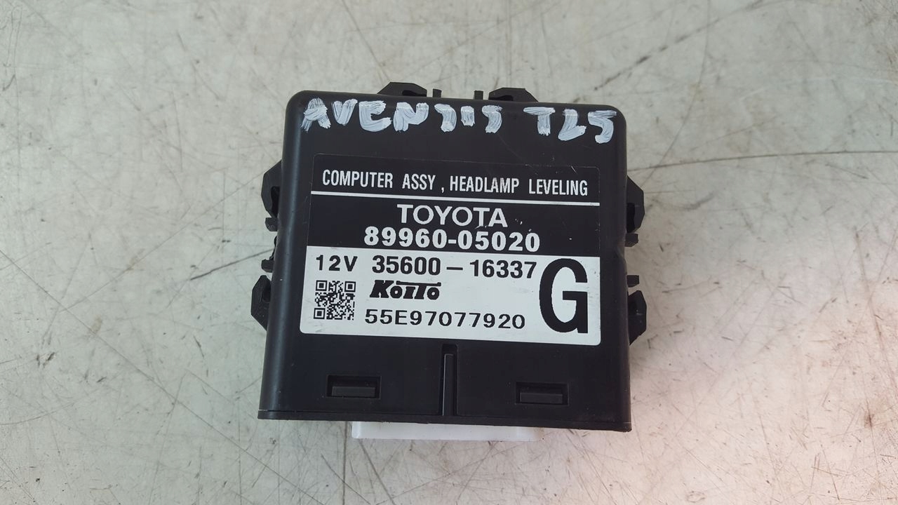 modulo luci Toyota Avensis T25 2,2