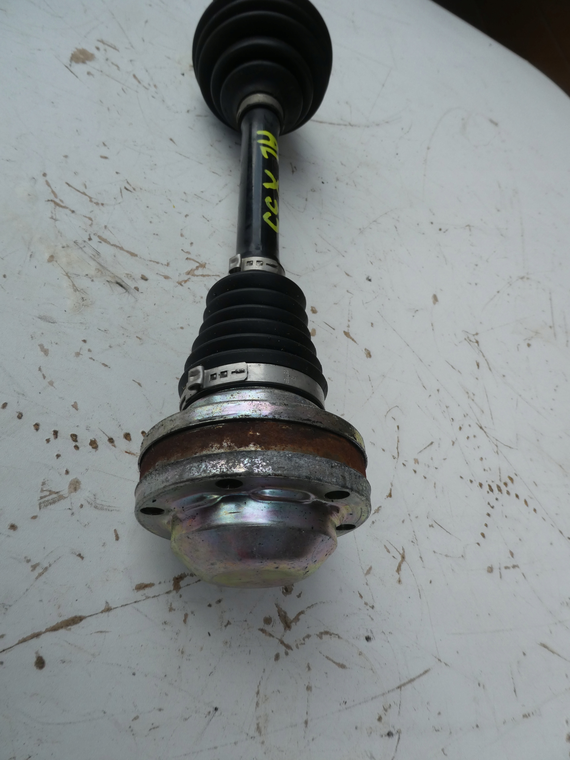 semi-axis left VW CADDY 2K5 2,0 TDI 1K0407271NQ
