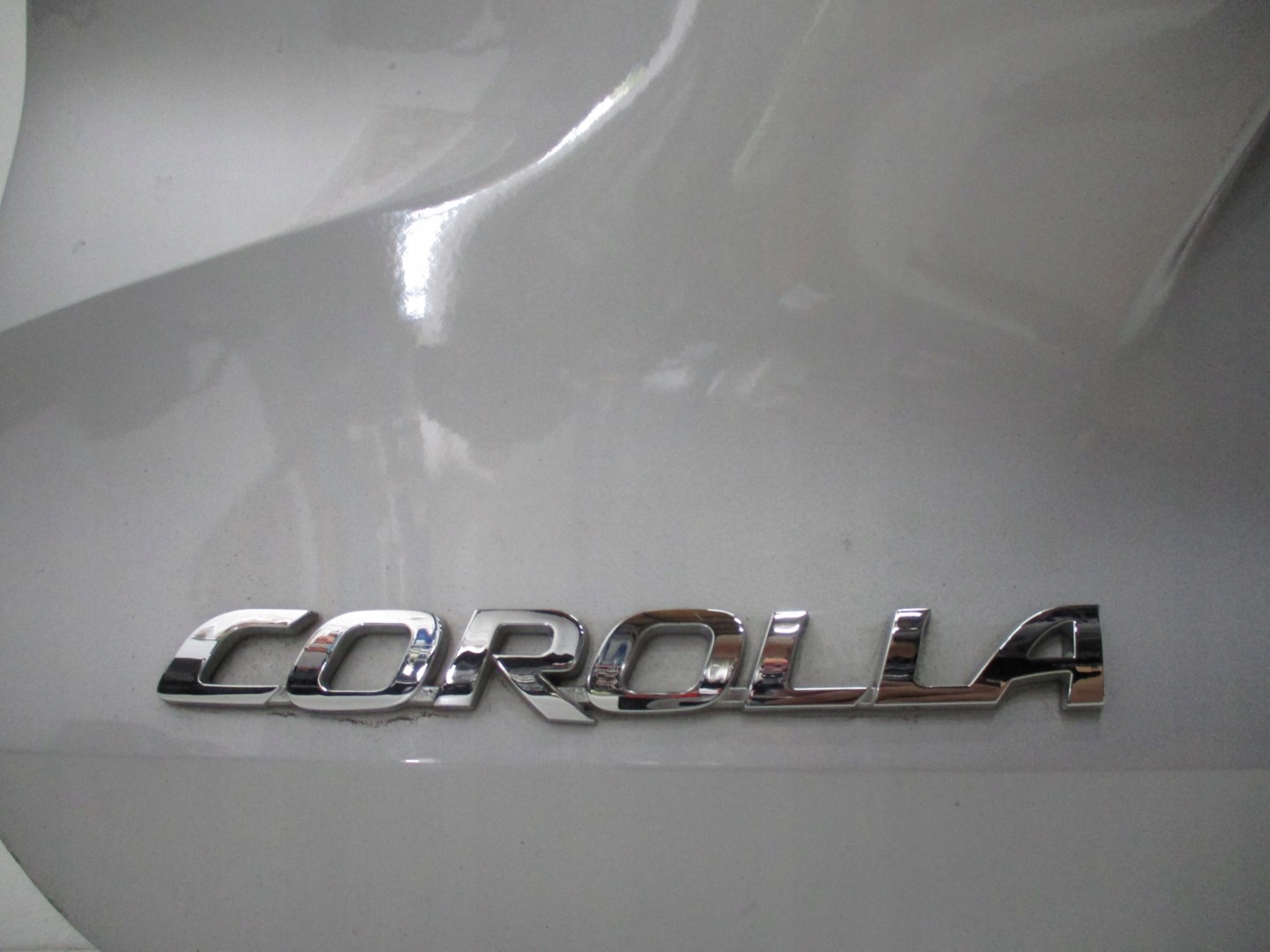 Klapa tylna TOYOTA COROLLA 20R KOMBI KAMERA Jakość części (zgodnie z GVO) O - oryginał z logo producenta pojazdu (OE)