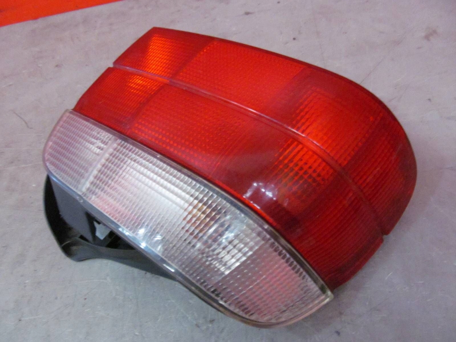 BMW 3 COMPACT E36 m-packet light left rear part rear WKLAD 9402924 837871 KPL