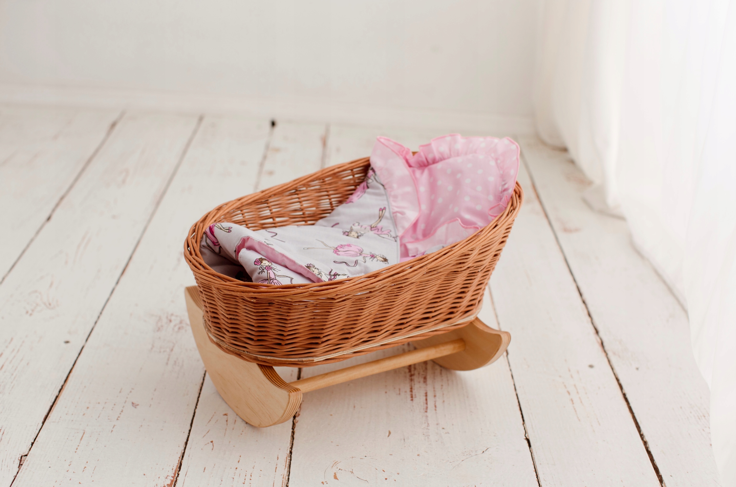 KOŁYSKA WIKLINOWA DLA LALEK Z ROŻKIEM