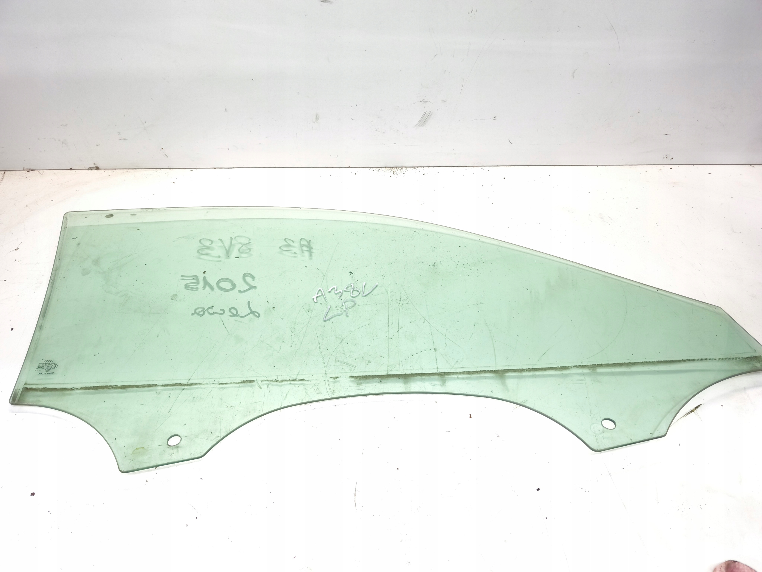 window side door left front AUDI A3 8V3 2015R