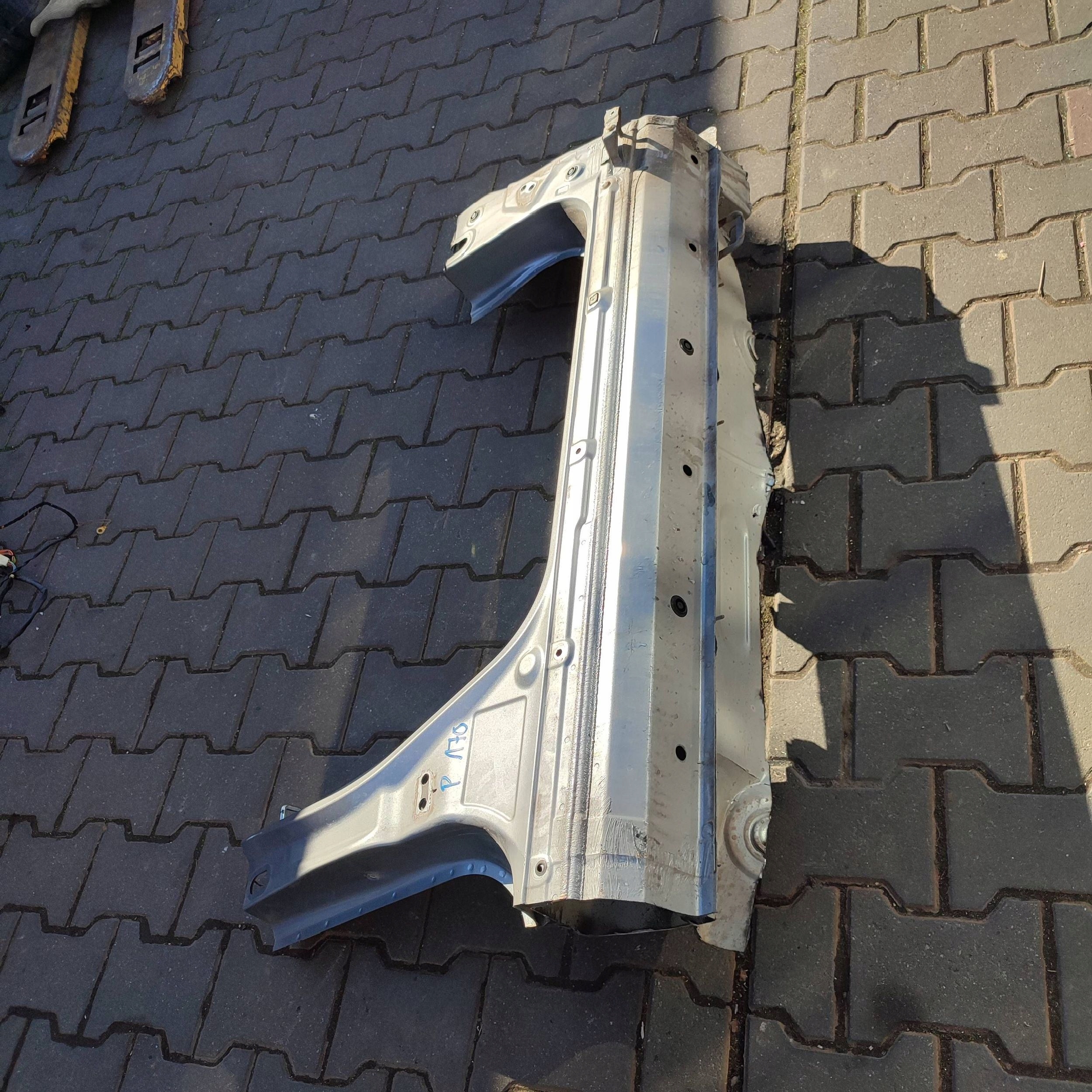threshold right side Suzuki Vitara (LY)