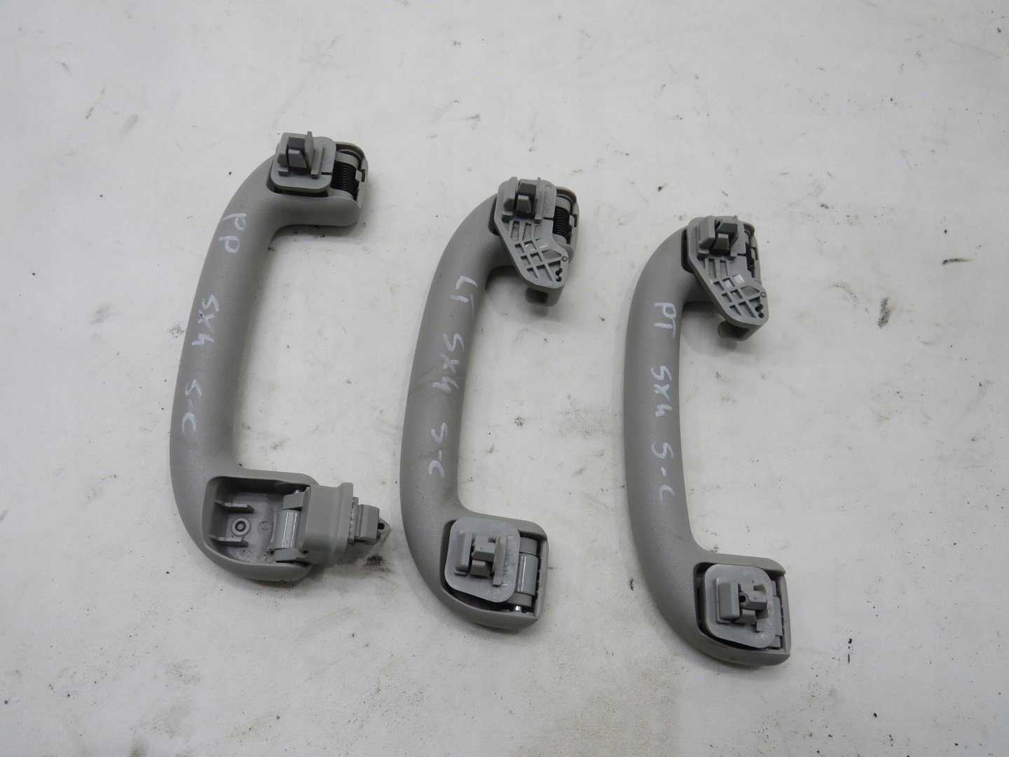 RĄCZKA PODSUFITKI SX4 S-CROSS