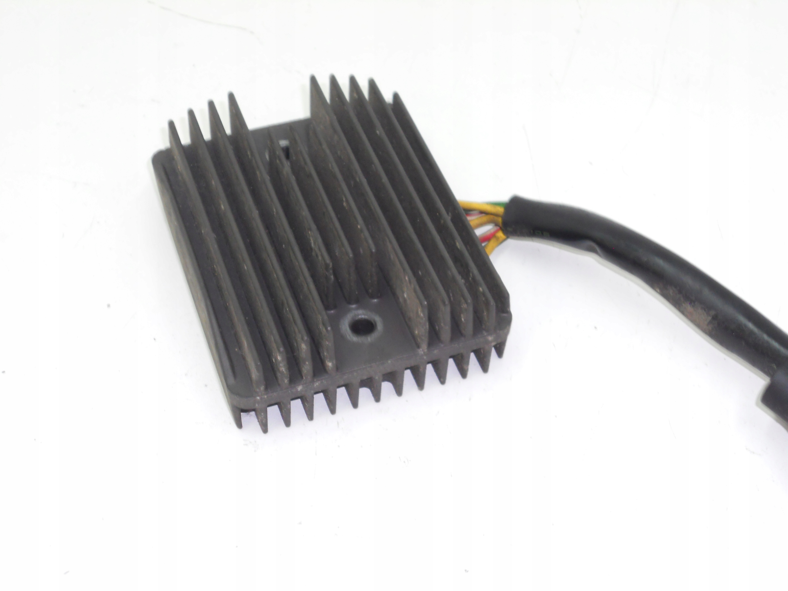 HONDA VFR 800 FI REGULATOR NAPIĘCIA ORYGINAŁ Numer katalogowy części VERONSVFR8