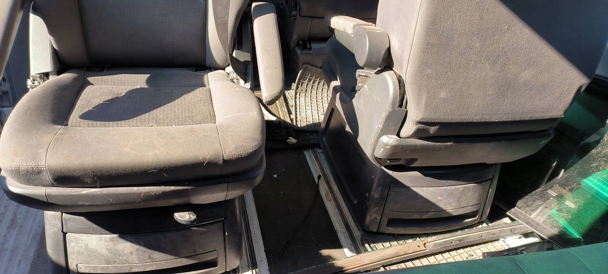 Sitze drehend CARAVELLE T6 VOLKSWAGEN TRANSPORTER T5