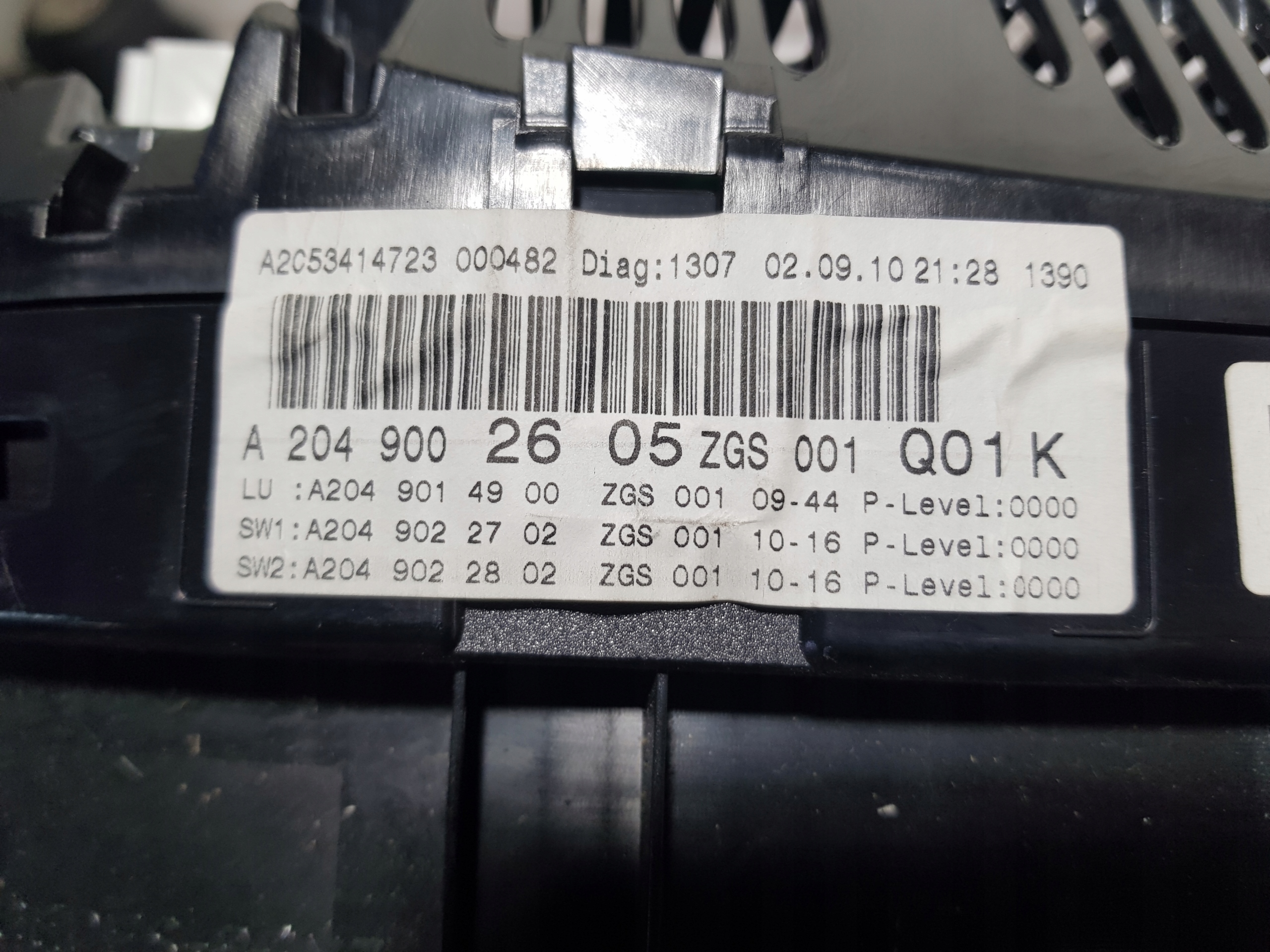 dials dials MERCEDES W204 UK 2049002605