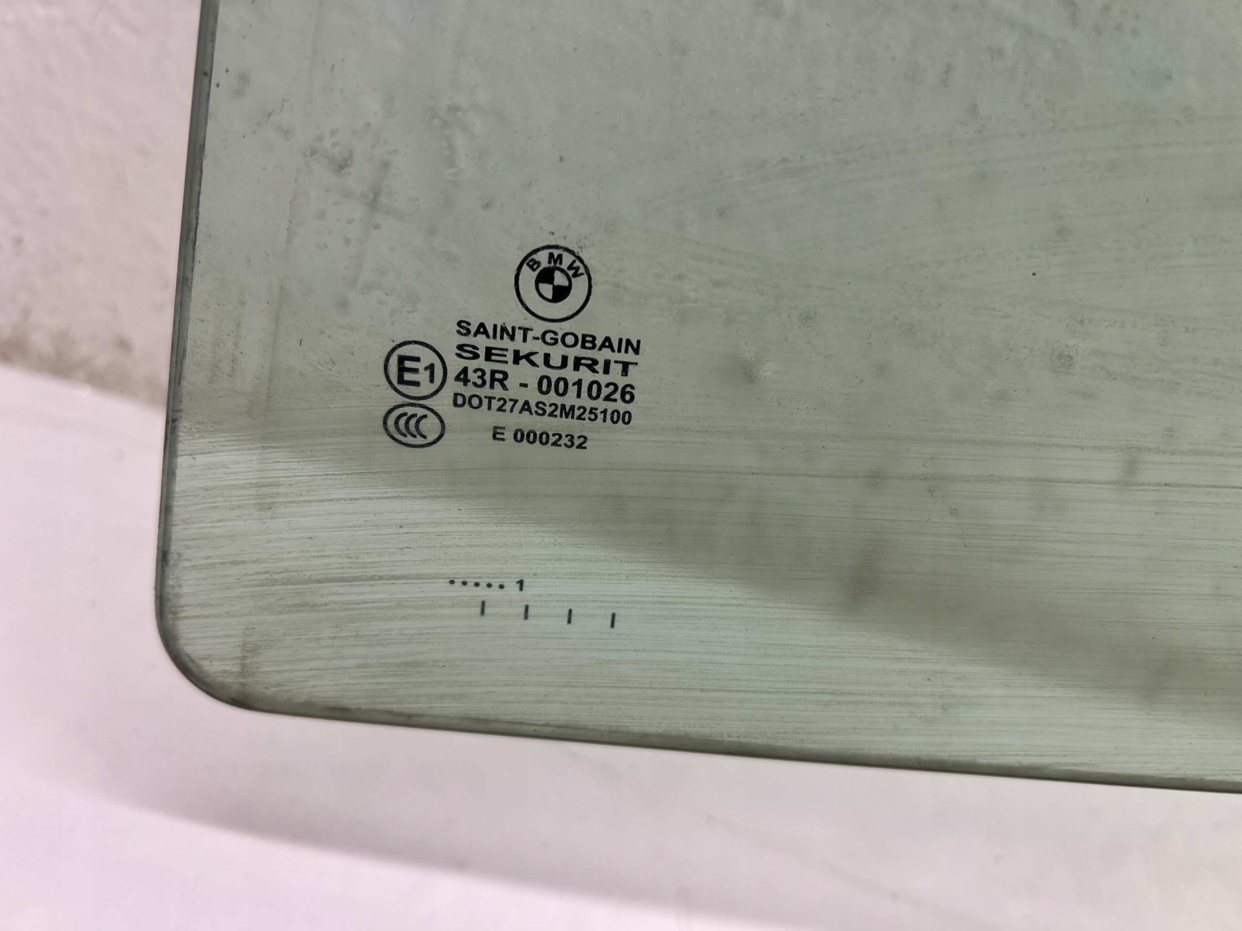 window side door left rear part BMW SERIA 7 F02 AS2 2011R