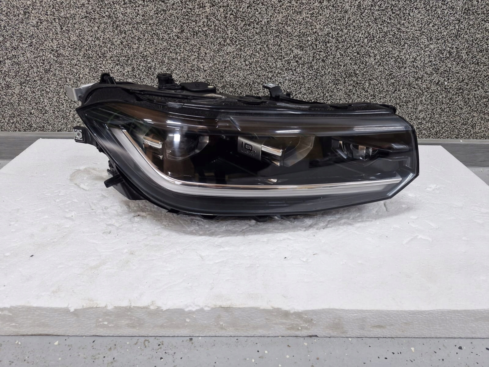 light right VW T-CROSS Full Led IQ LIGHT