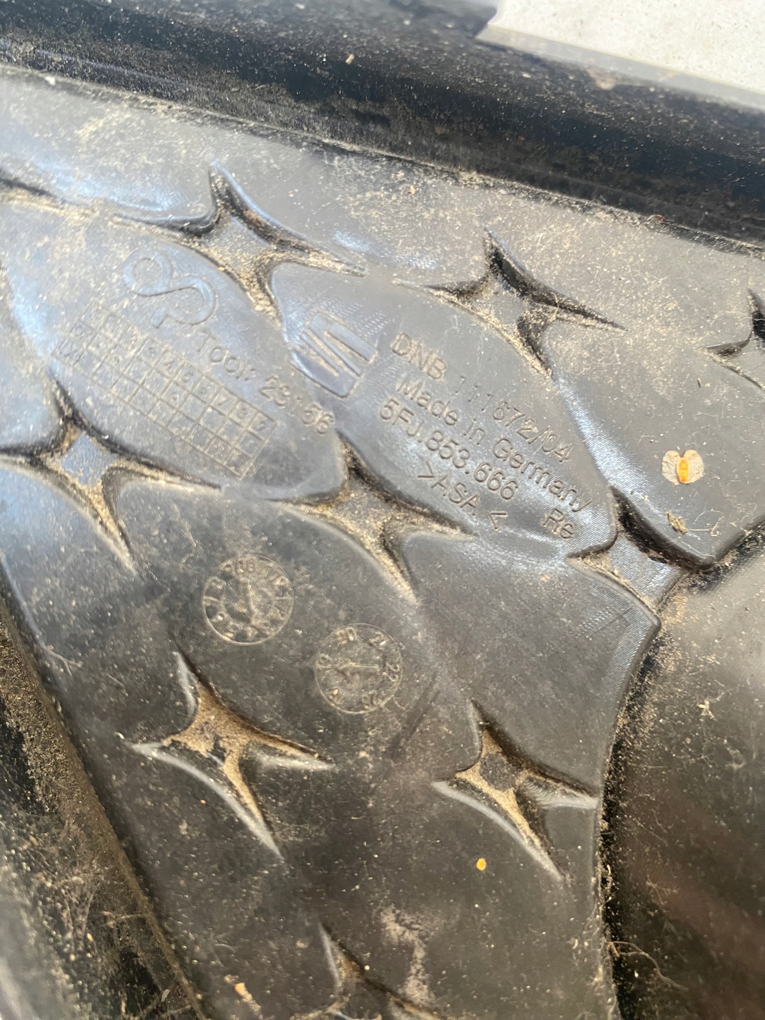 SEAT TARRACO 19- grid of a bumper front right 5FJ853666