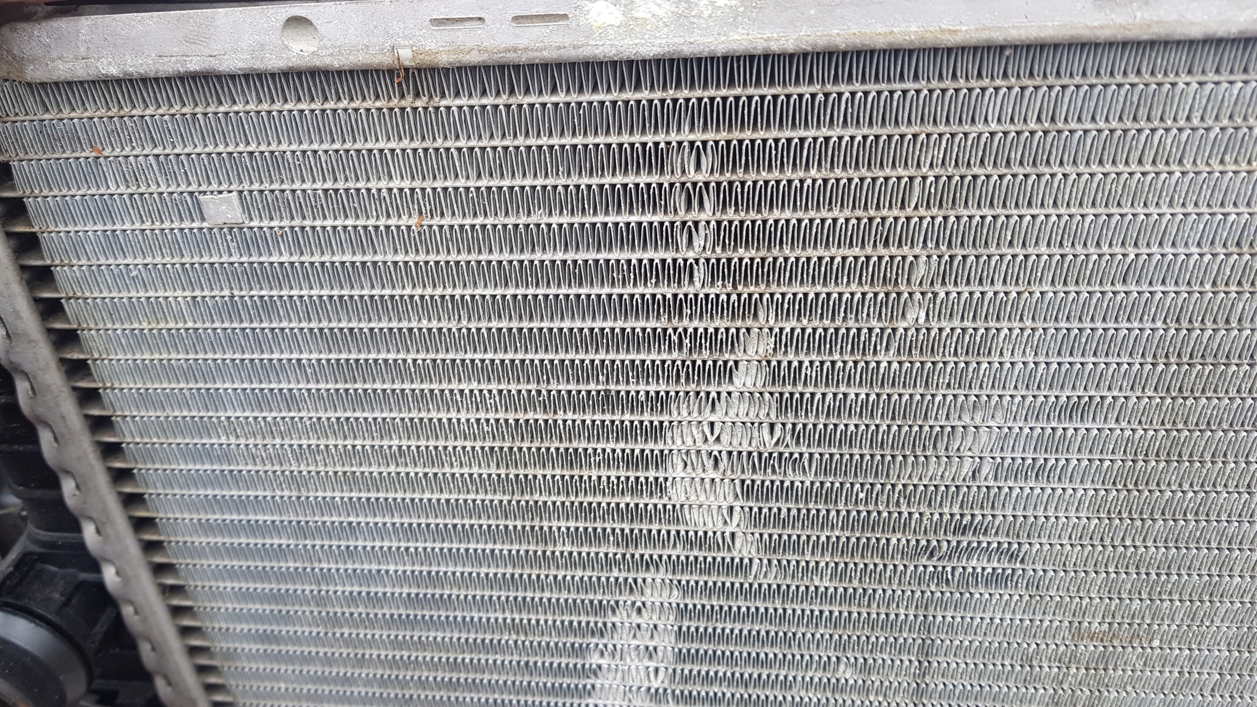 MERCEDES W220 water cooler 3.2 CDI 2205050188