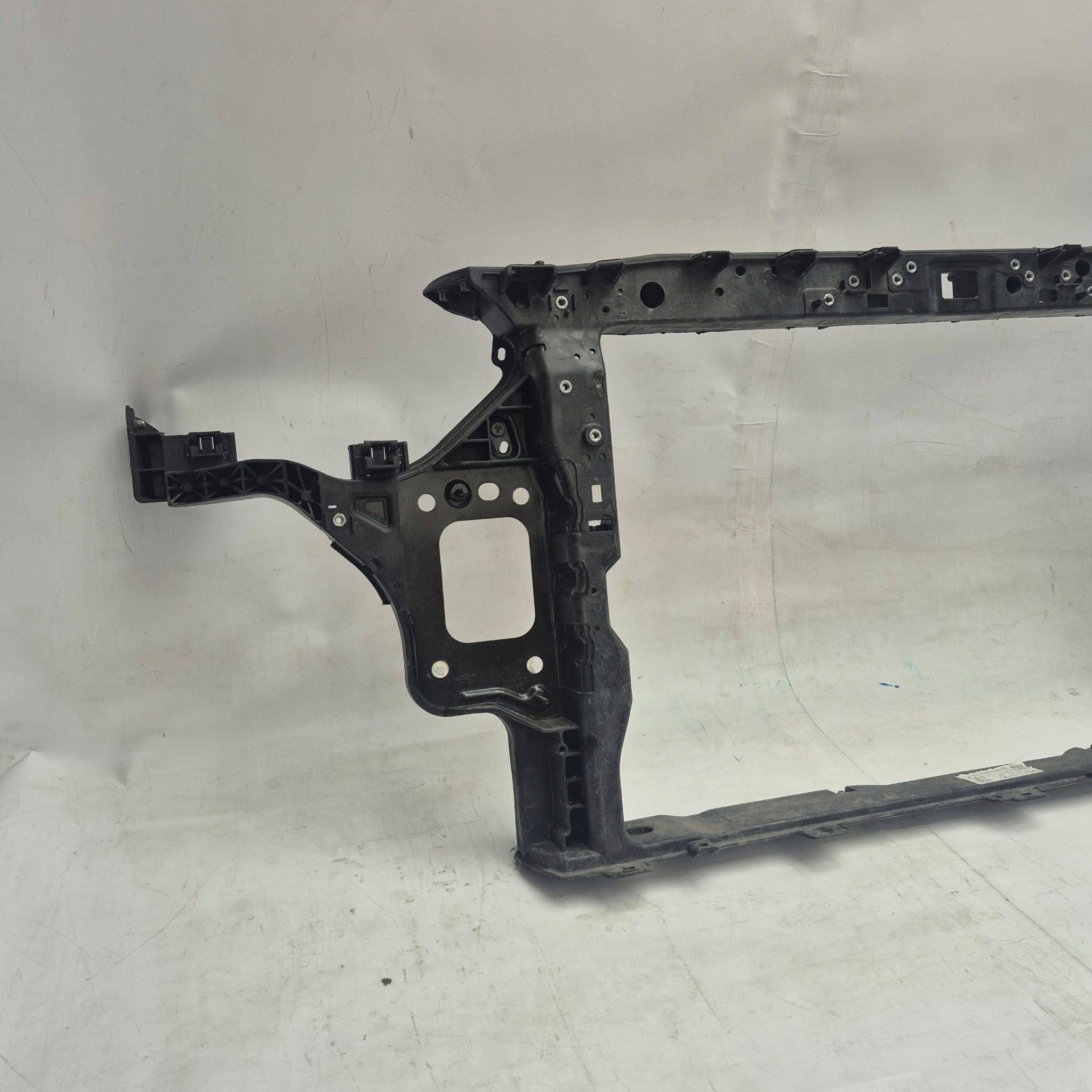 KIA CEED III 18- support panel for radiators pillar 64102-CR200