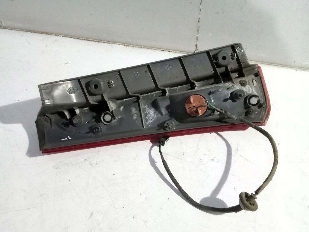 Kia Ceed and 1 kombi light right rear part rear upper