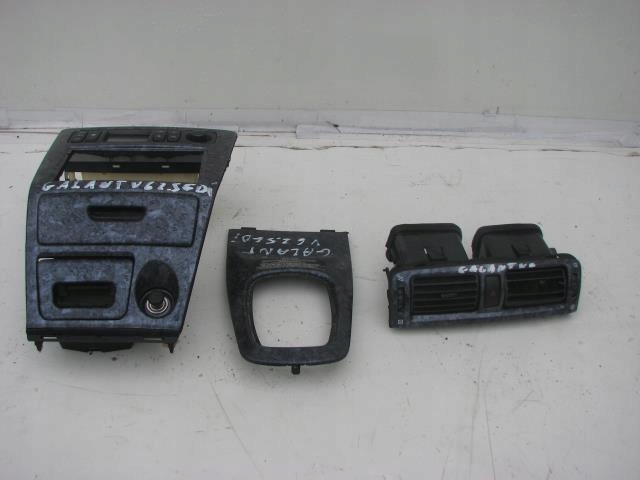 ЦЕНТРАЛЬНА ВЕНТИЛЯЦІЙНА РЕШІТКА MITSUBISHI GALANT VI