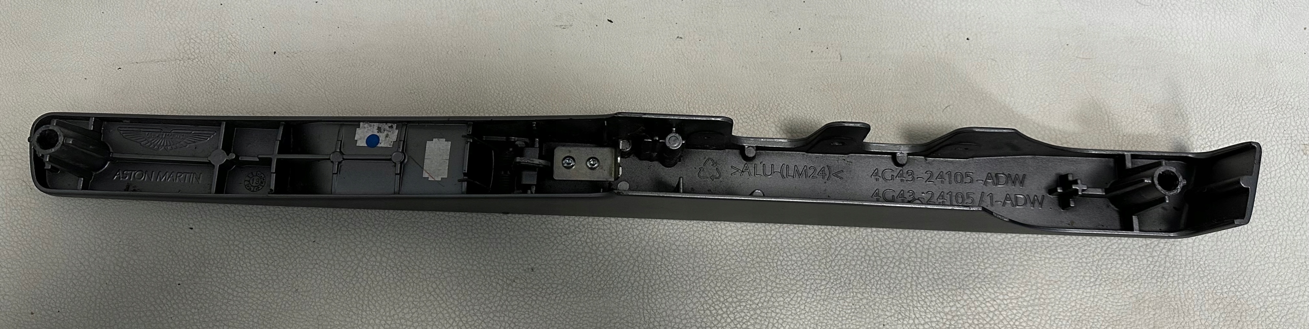 Aston Martin DB9 DBS handle inner left 4G43-24105