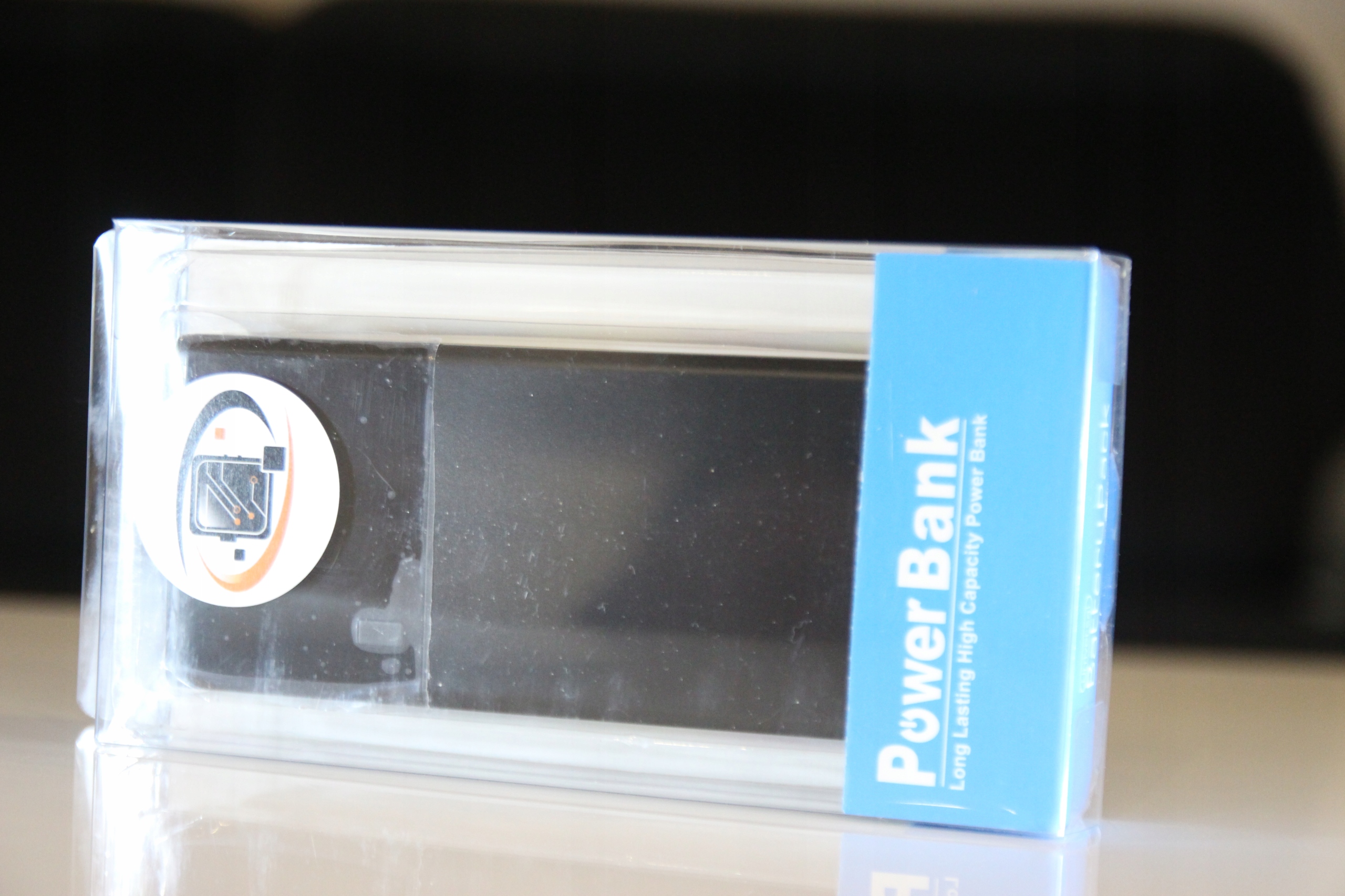 MoCNy Czarny Powerbank 50000mAh 3xUSB LCD Latarka Model MPP