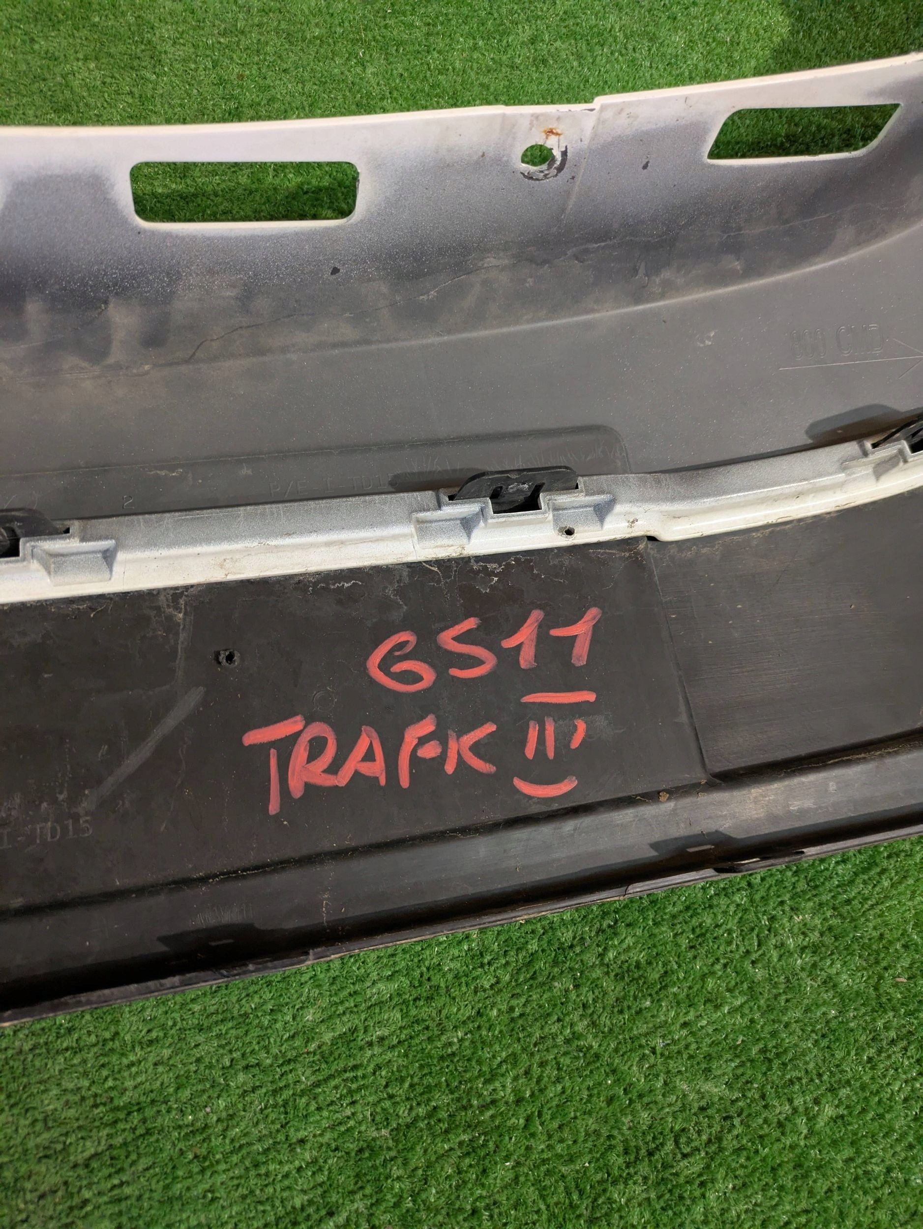 Frontstoßstange vorne RENAULT TRAFIC III NR.Z6511