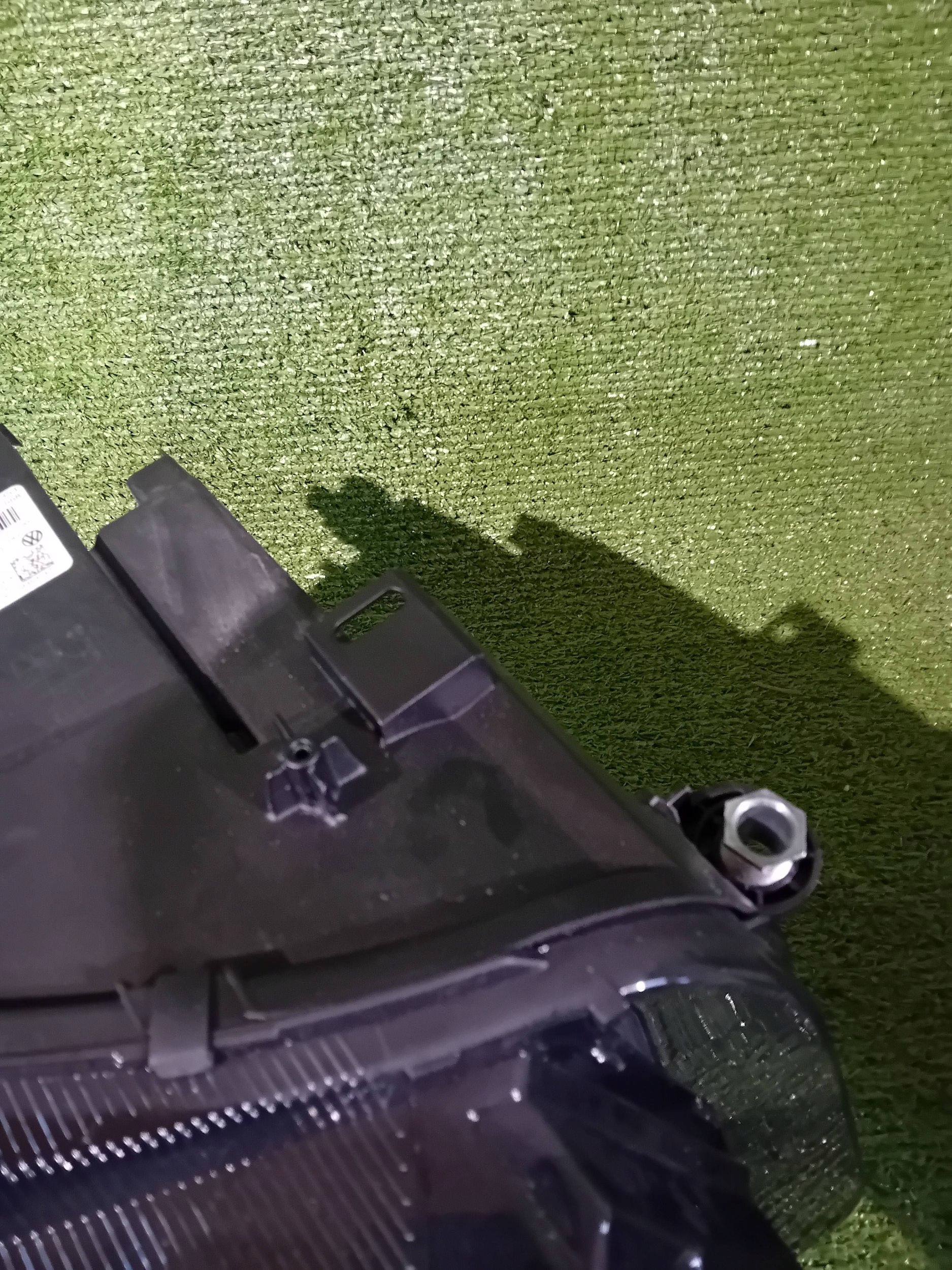 REFLEKTOR pravý předek VW TIGUAN II LIFT 20- FULL LED NR.826