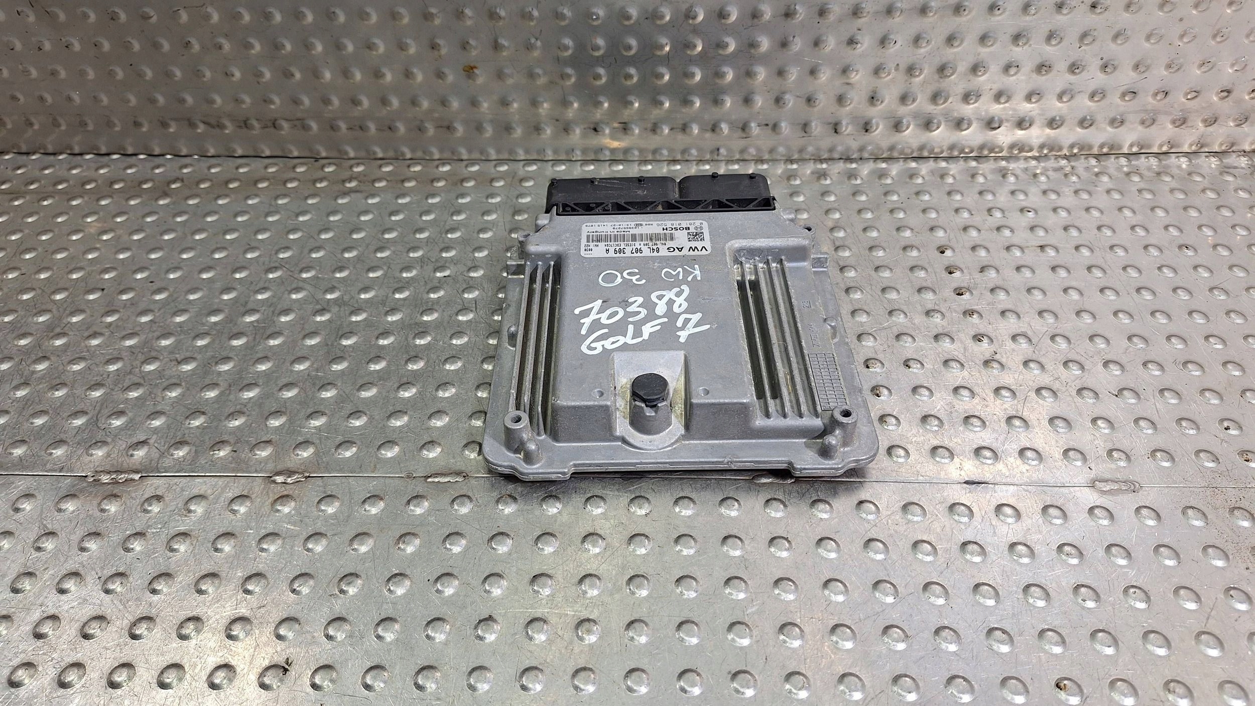 control unit computer of the engine 04L907309A GOLF VII A3 8V LEON III OCTAVIA III
