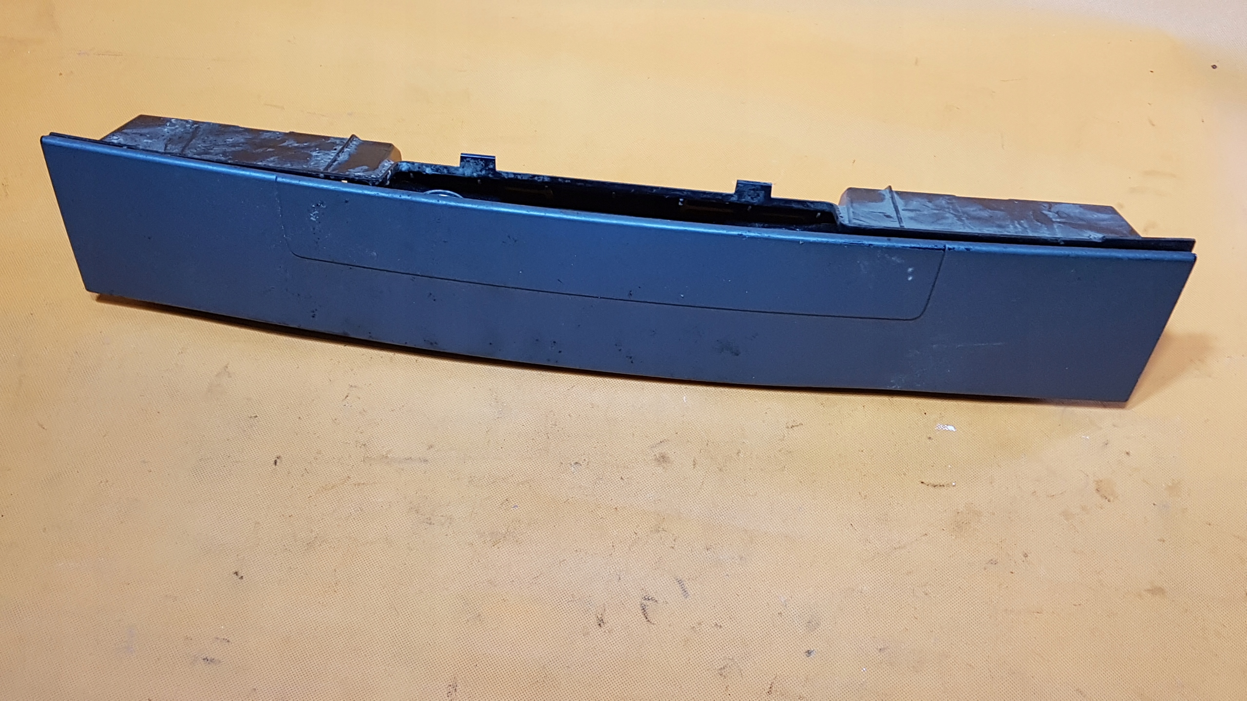 ПЕПЕЛЬНИЦА КОРОБКА ДЛЯ ХРАНЕНИЯ MAN TGX EURO 5 EURO 6