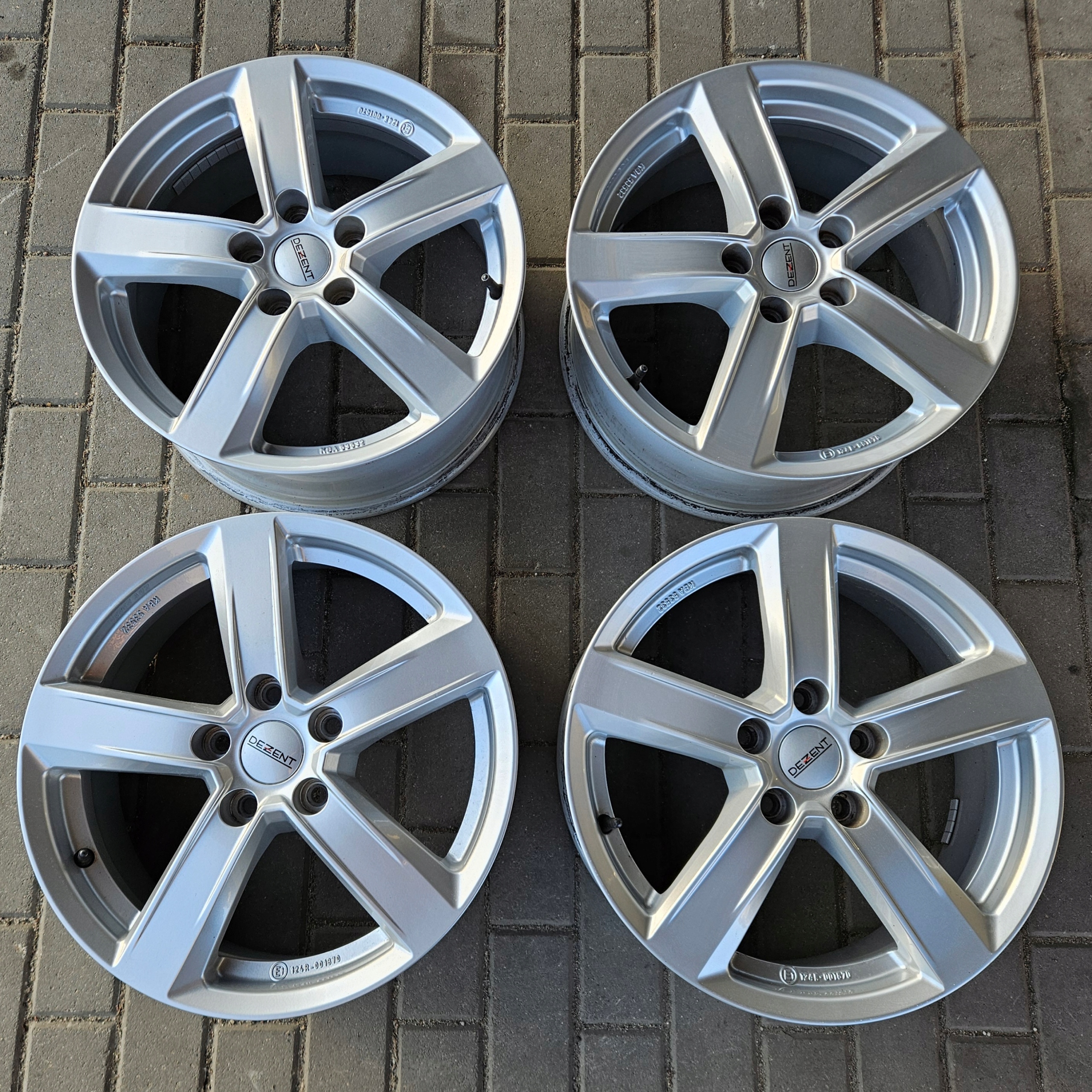 ALU FELGI 17'' 5x114,3 Dezent KIA Hyundai Mazda