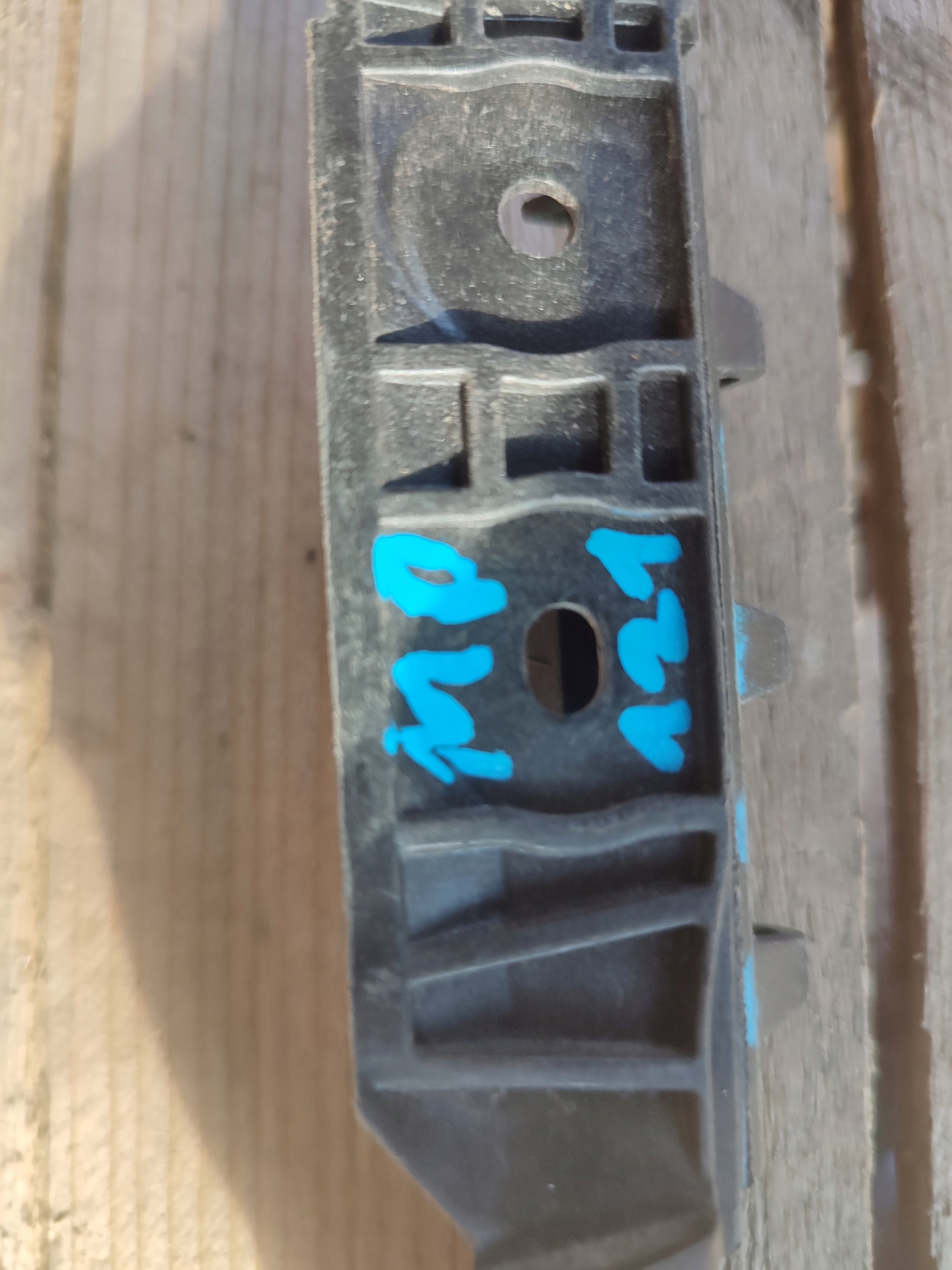 bumper bracket right rear part rear right Audi 4K5807890