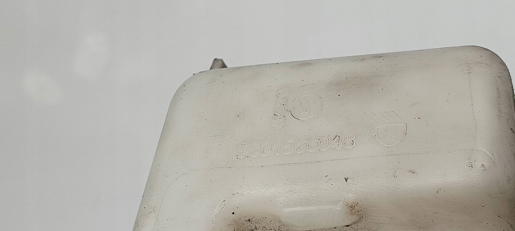 washer fluid tank 5801565973 IVECO DAILY 35S18