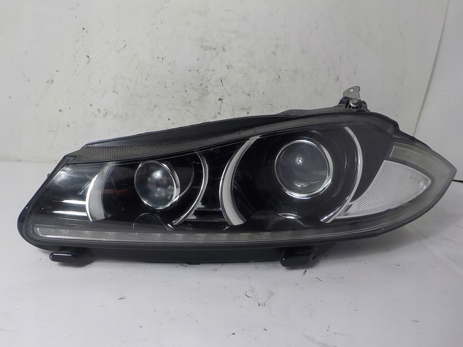 JAGUAR XF X250 XENON LIFT light left front front UK