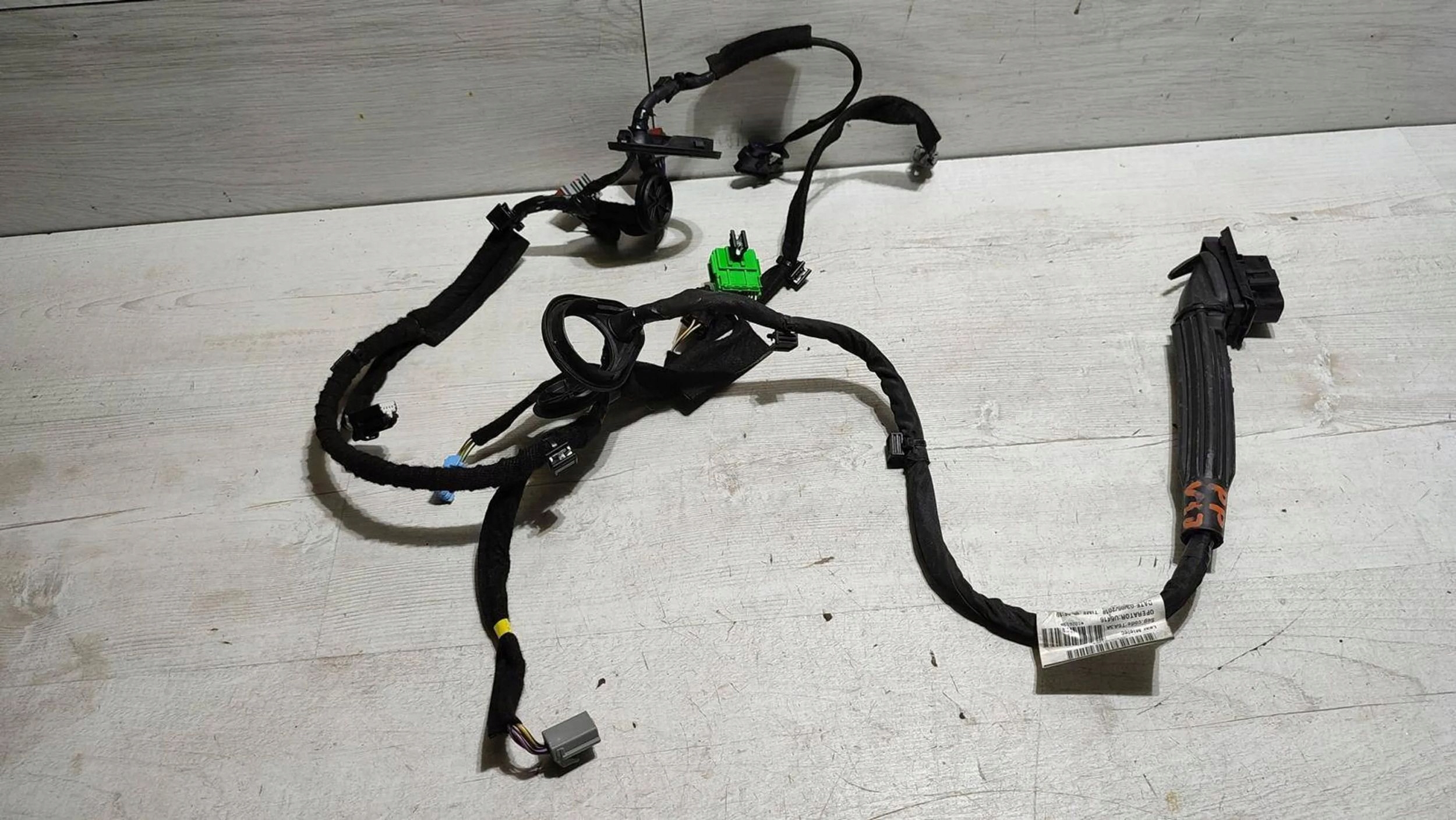 Volvo V40 2018 front side right bundle przewodow door
