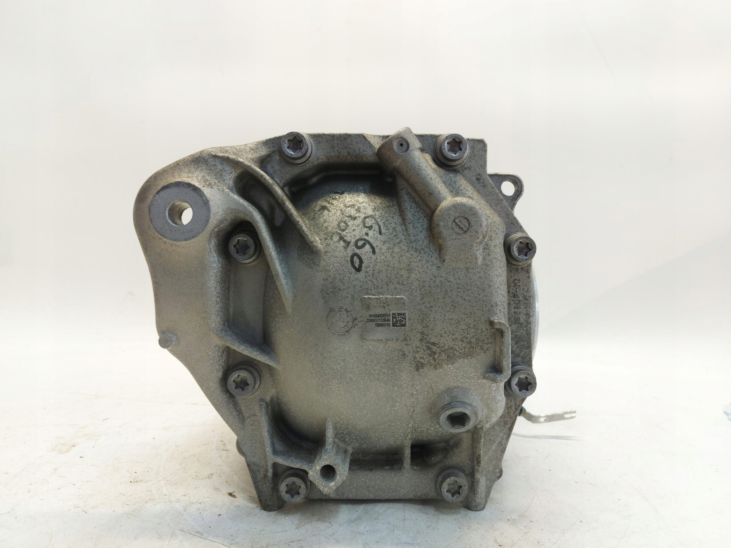 BMW 5 G60 530E x-drive differential rear diff differential 8867498