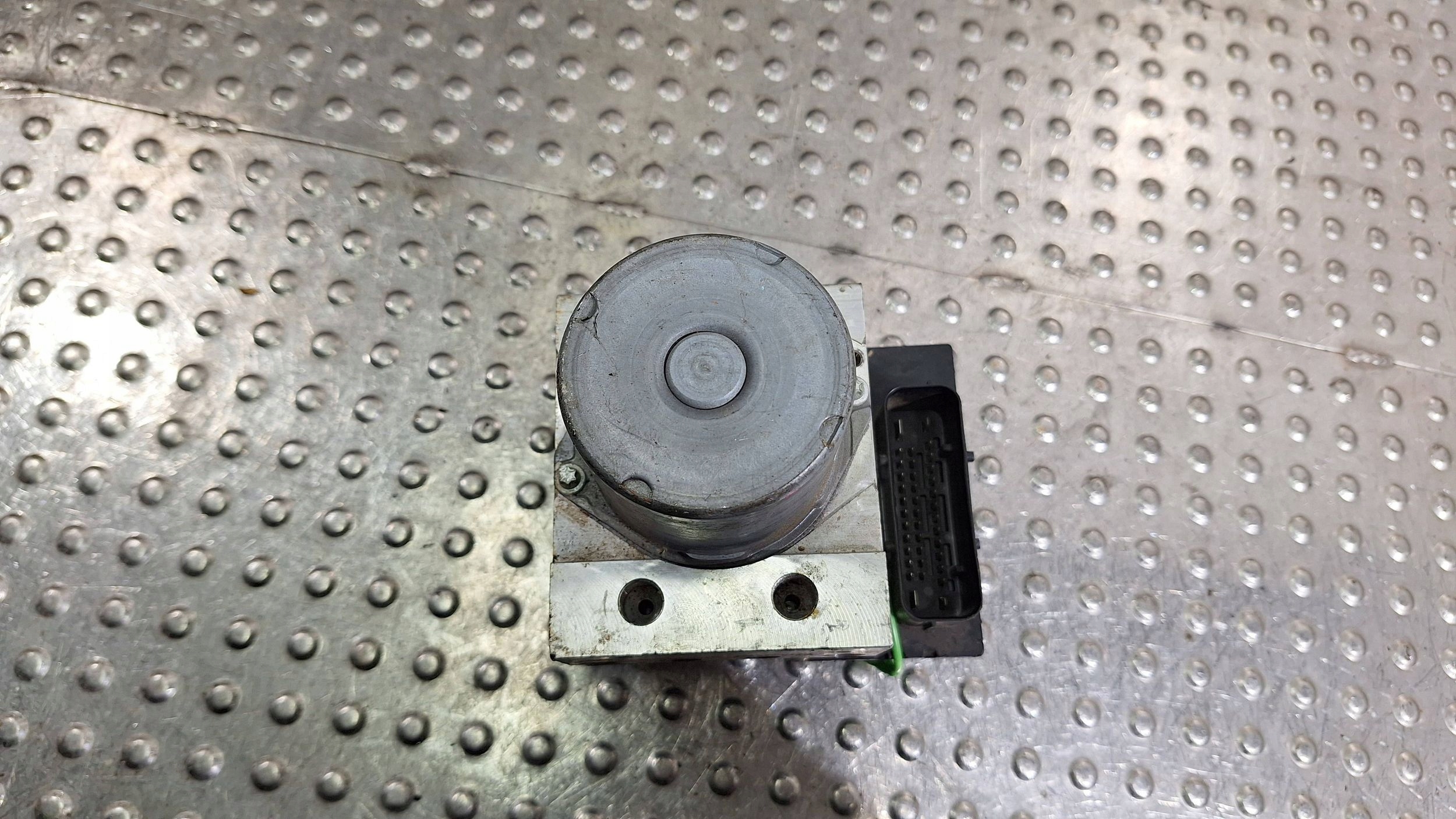pump control unit ABS 6780161 6780162 BMW E90 XDRIVE