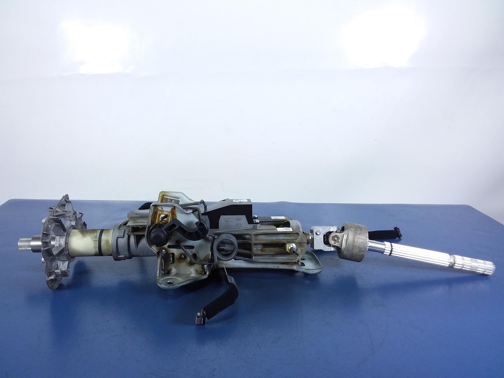 BMW 5 E60 E61 рульова колонка 6774236