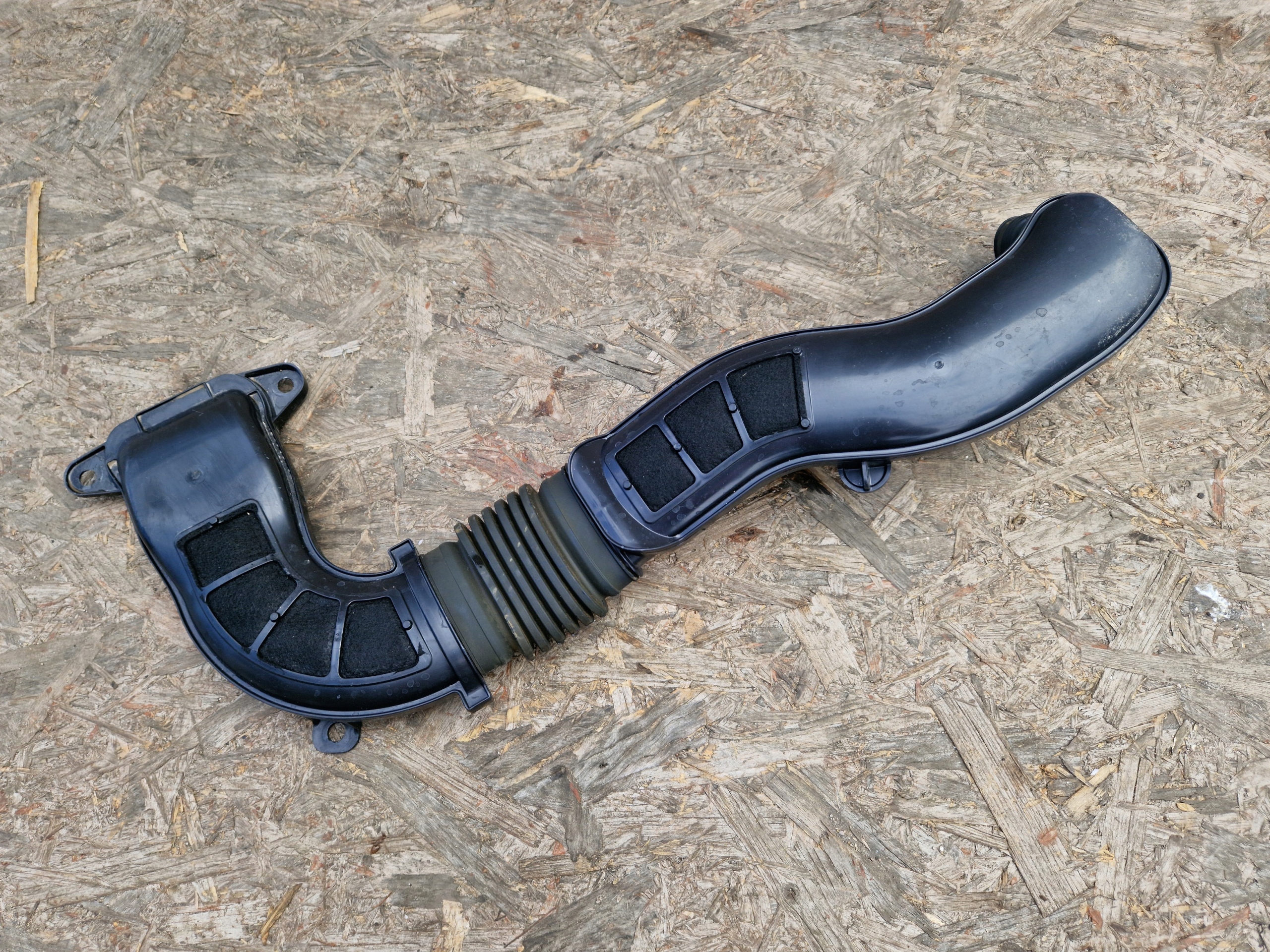 pipe tube air duct RENAULT ARKANA 1.6 E-TECH 165555837R